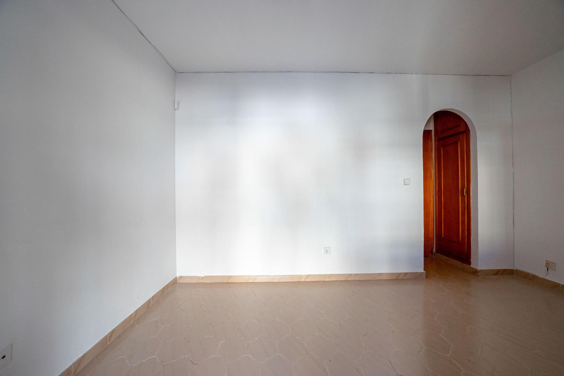 Resale - Apartment  - Torrevieja - El Chaparral