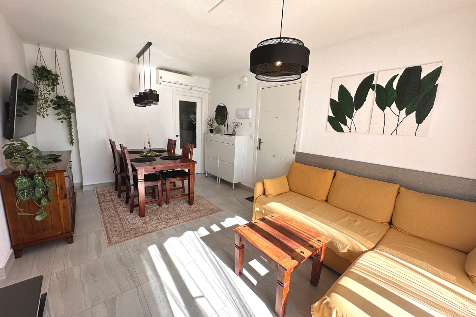 Resale - Apartment  - Torrevieja - El Chaparral