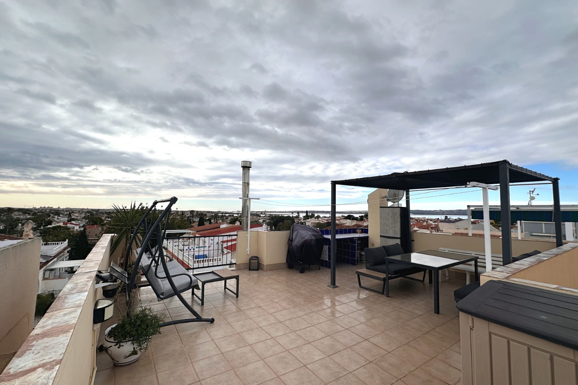 Resale - Apartment  - Torrevieja - El Chaparral