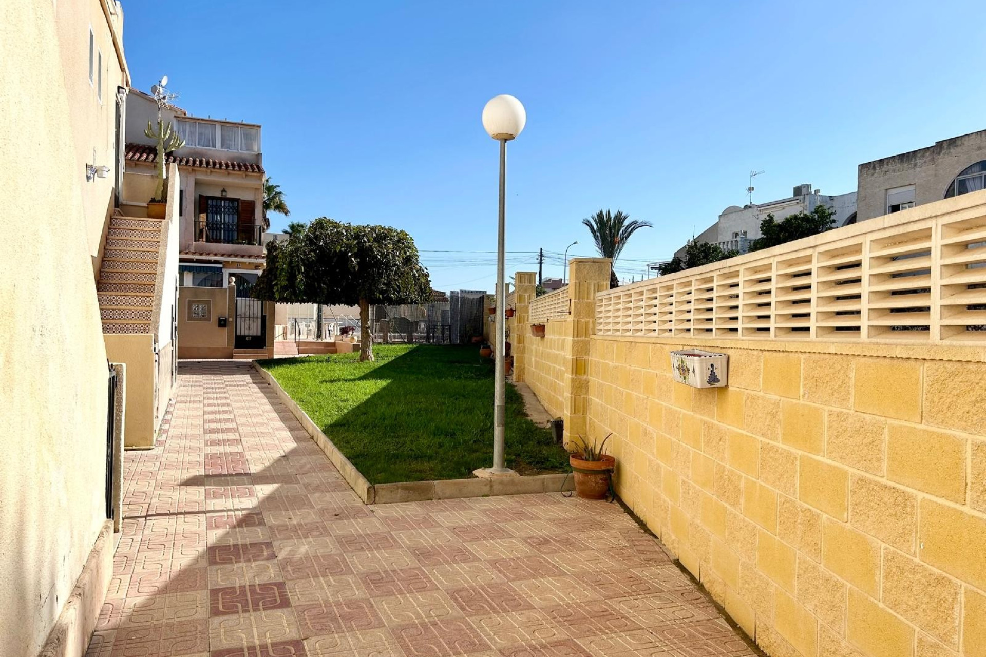 Resale - Apartment  - Torrevieja - El Chaparral