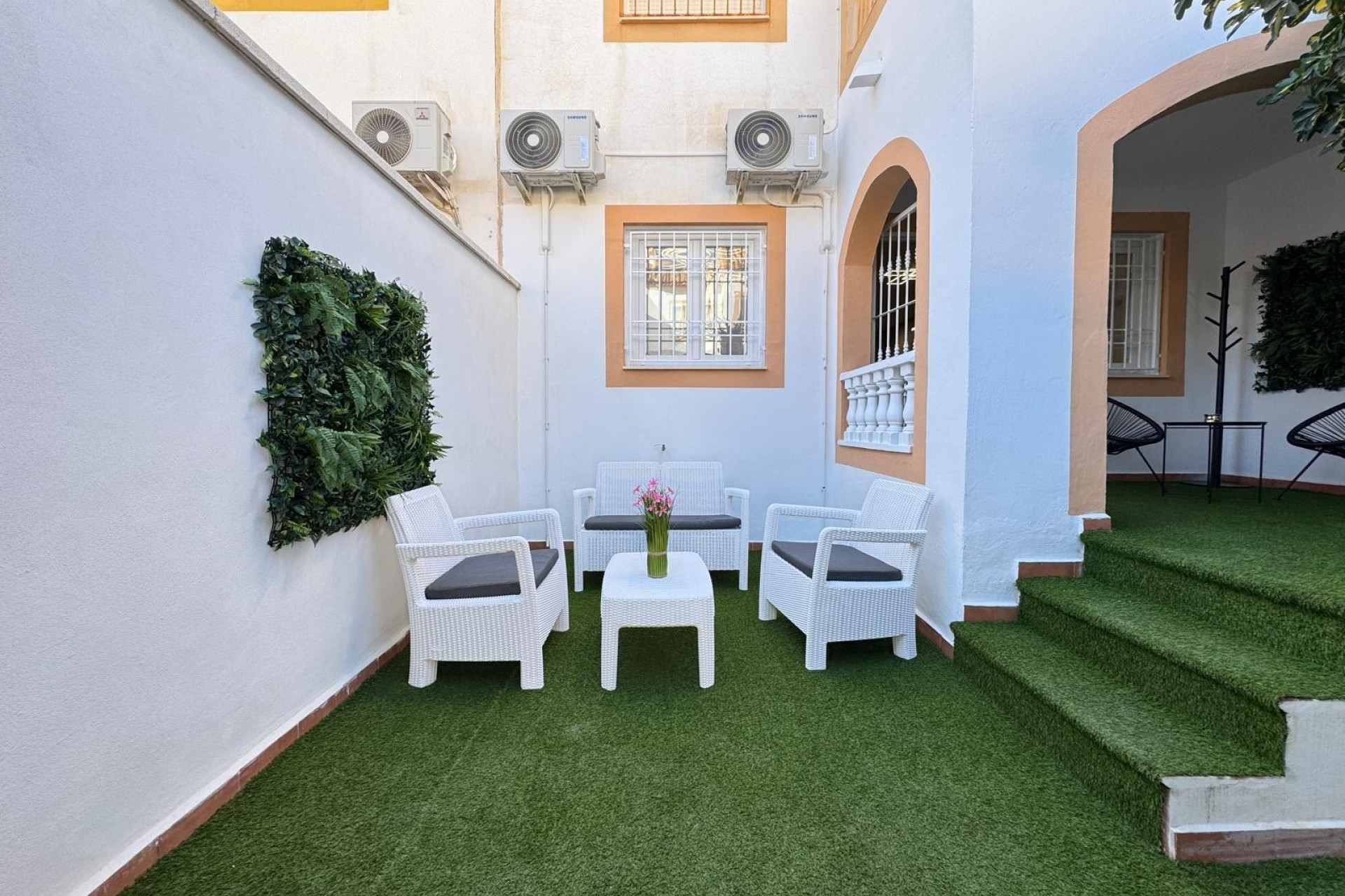 Resale - Apartment  - Torrevieja - El limonar