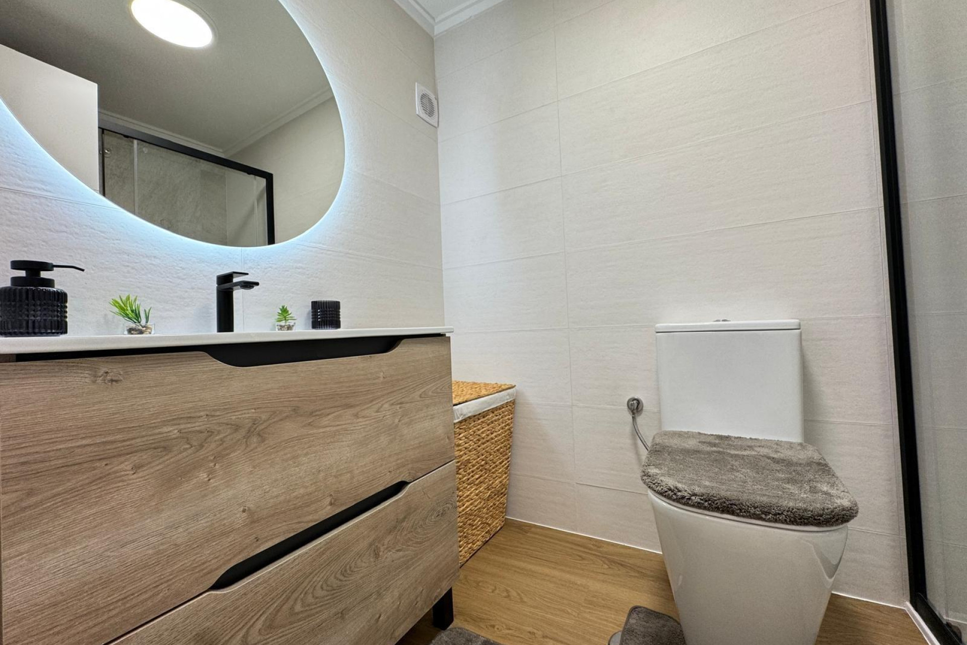 Resale - Apartment  - Torrevieja - El limonar