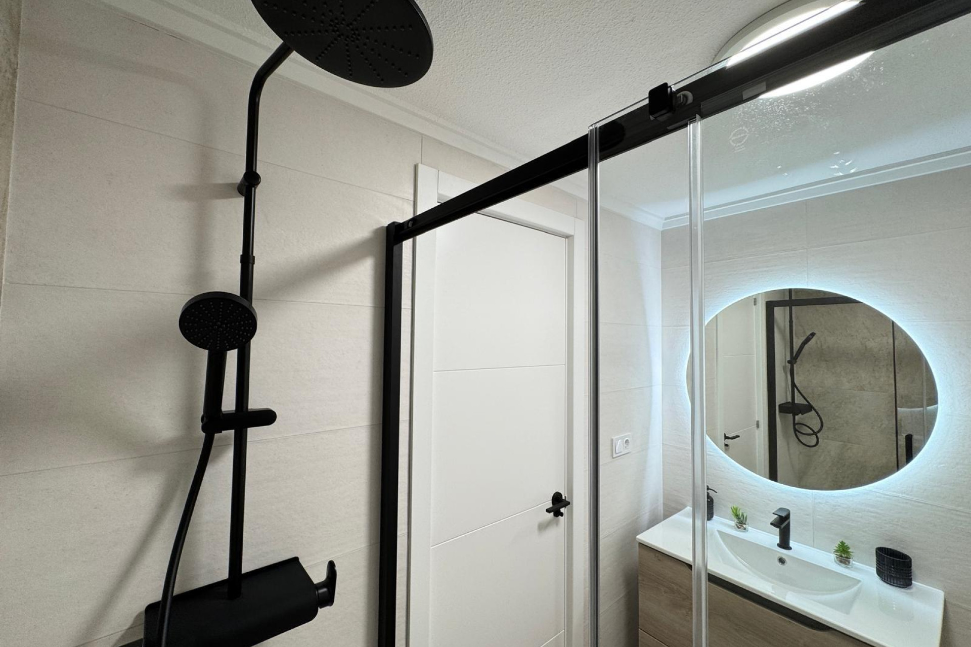 Resale - Apartment  - Torrevieja - El limonar