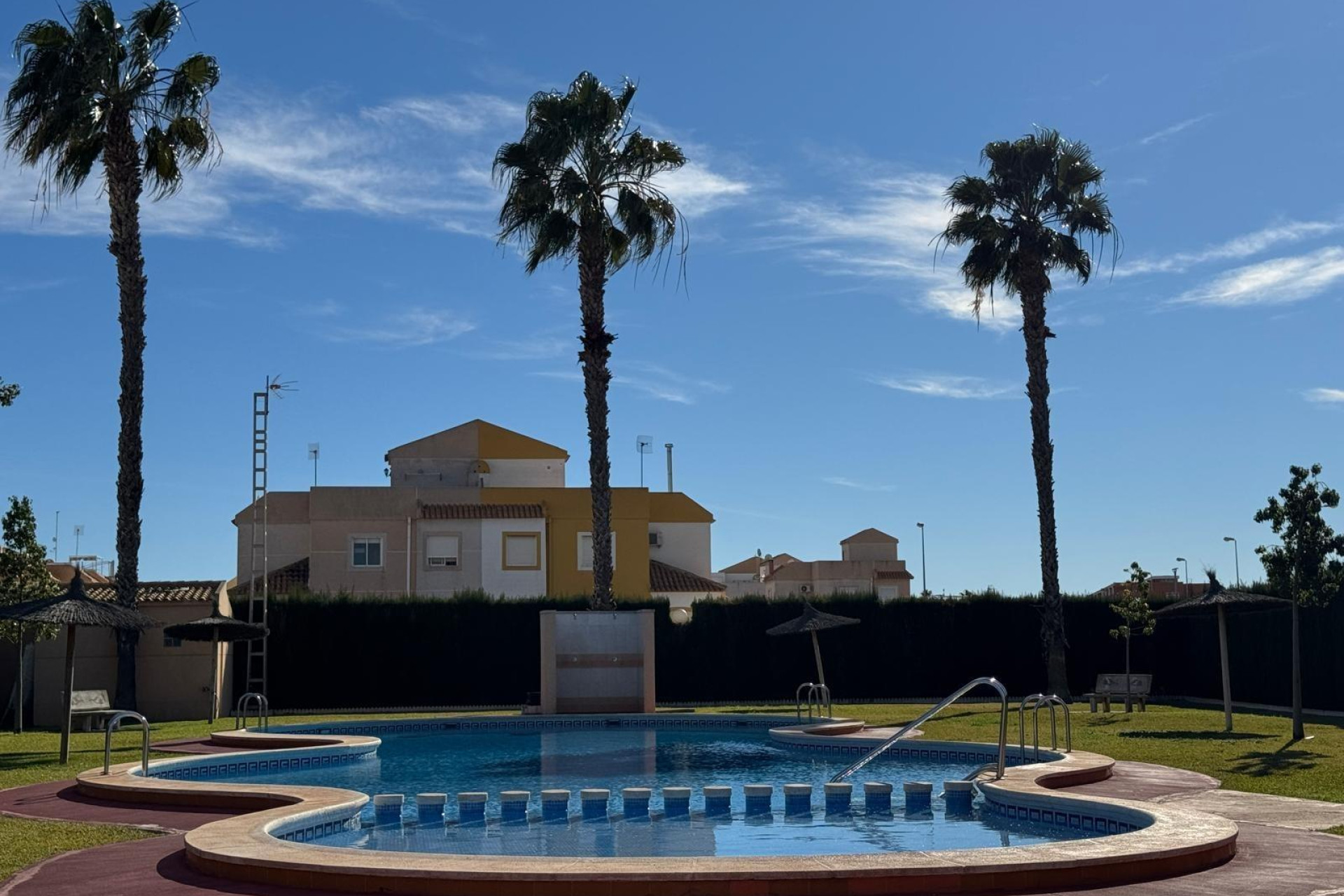 Resale - Apartment  - Torrevieja - El limonar