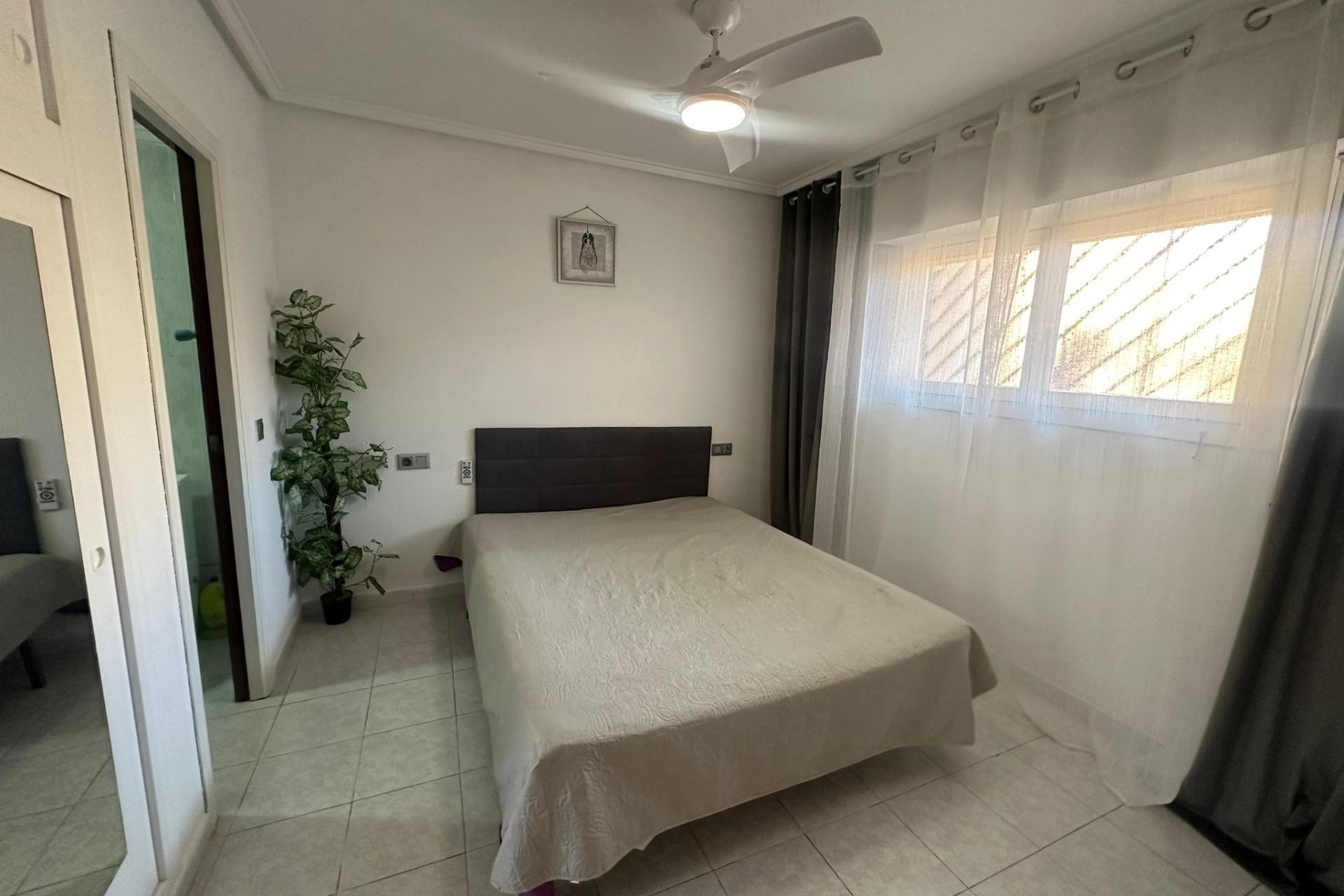 Resale - Apartment  - Torrevieja - El molino