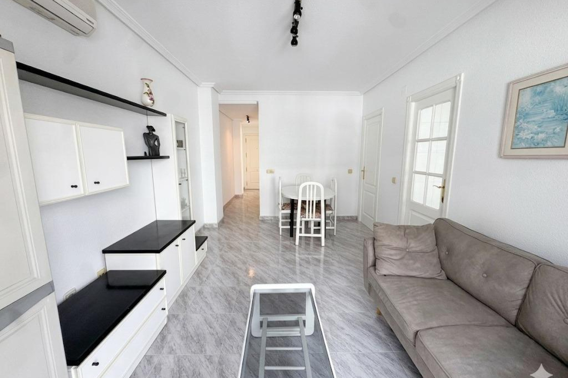 Resale - Apartment  - Torrevieja - Estacion de autobuses