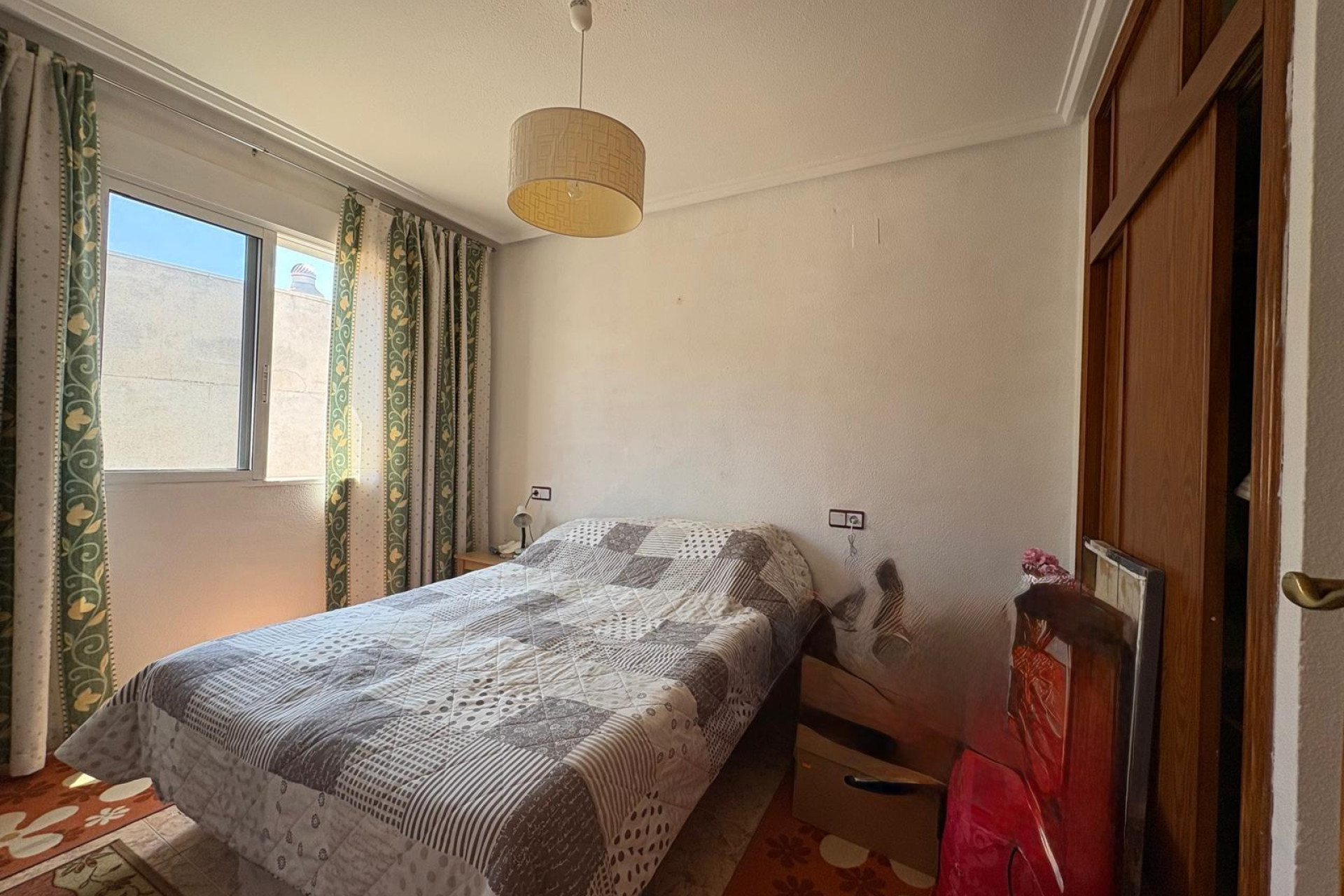 Resale - Apartment  - Torrevieja - Estacion de autobuses