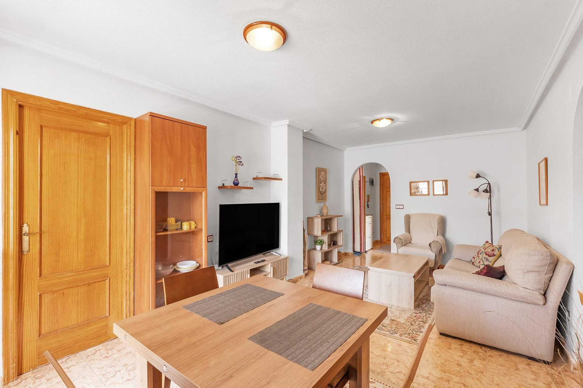 Resale - Apartment  - Torrevieja - Estacion de autobuses