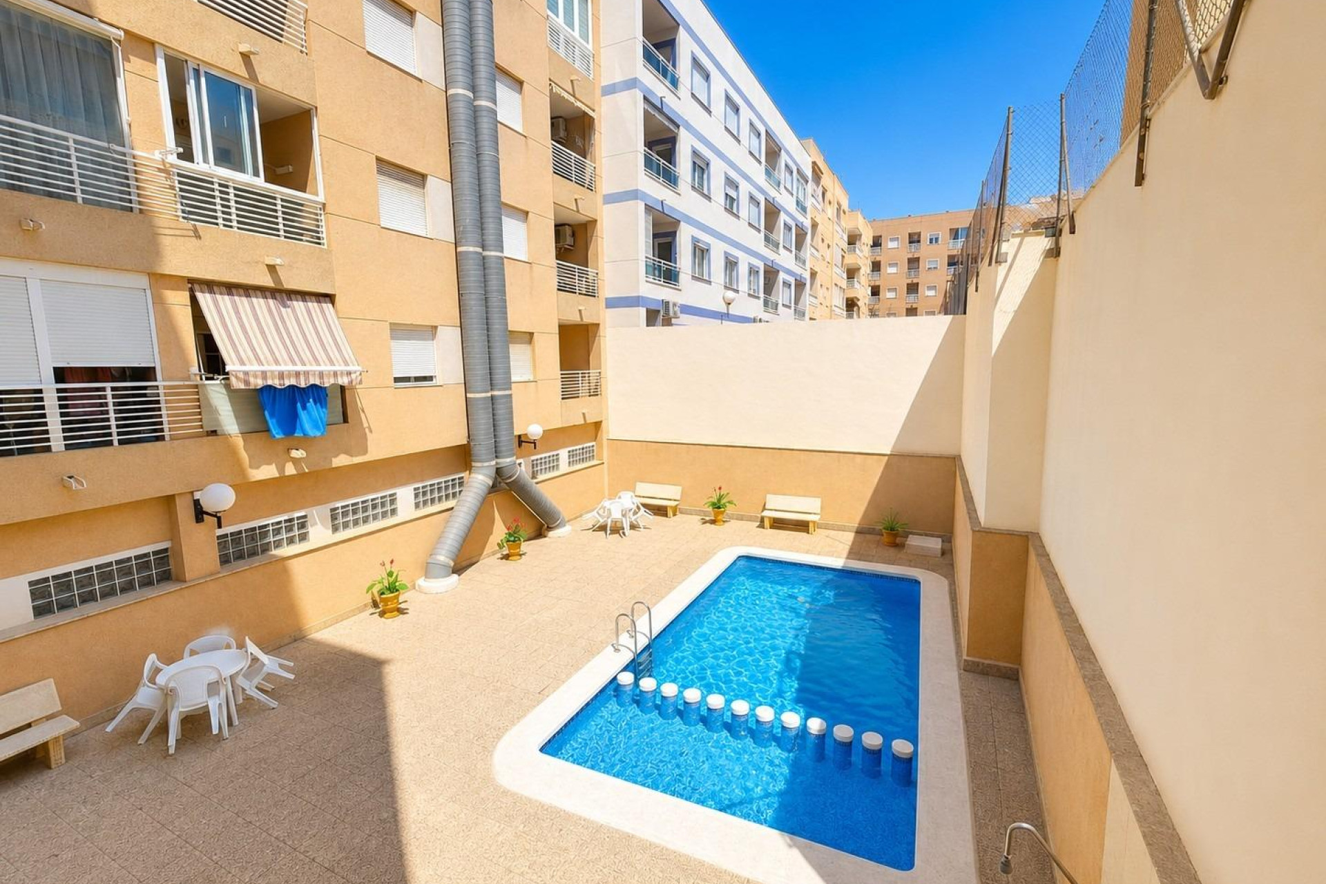 Resale - Apartment  - Torrevieja - Estacion de autobuses