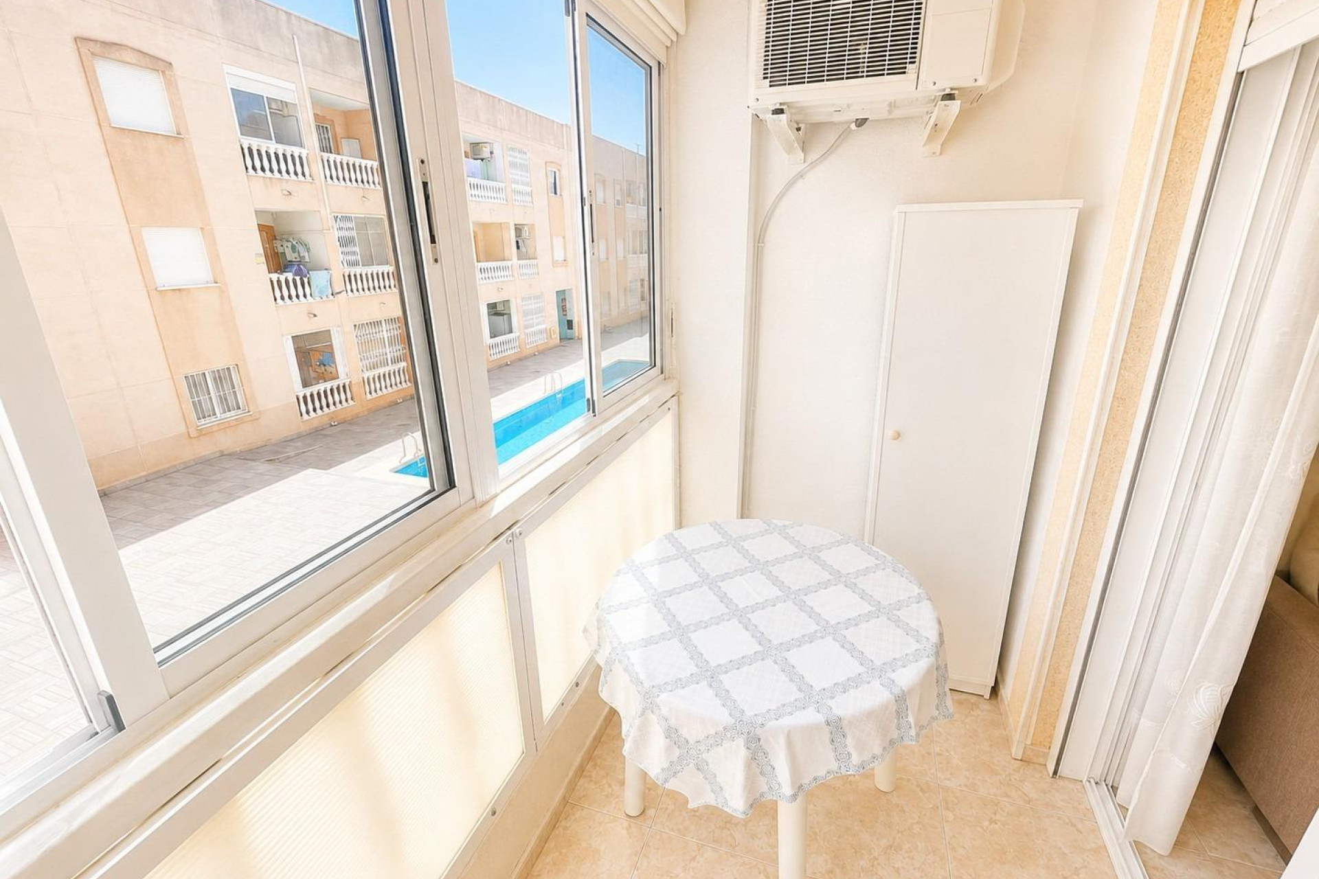 Resale - Apartment  - Torrevieja - Estacion de autobuses