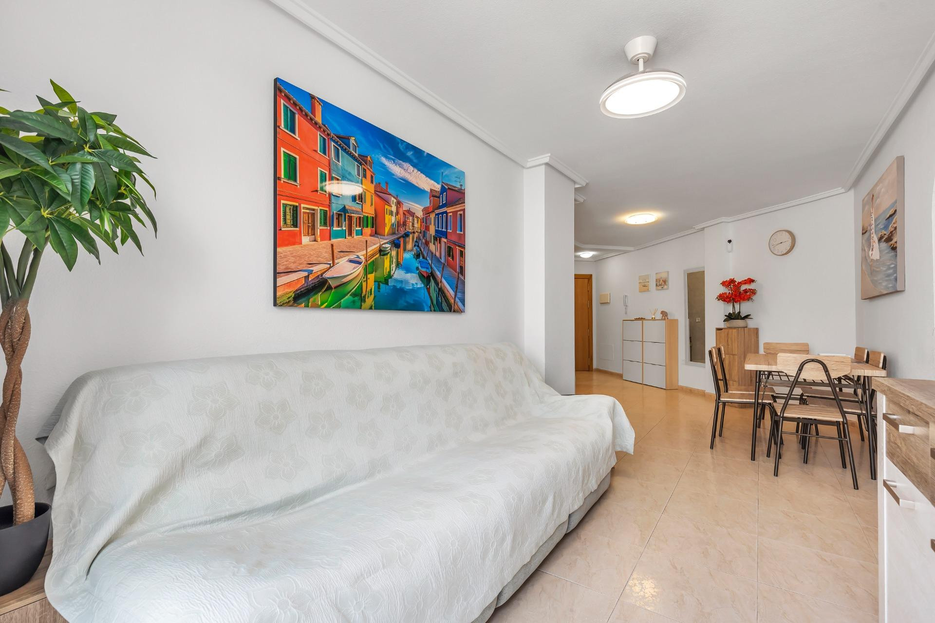 Resale - Apartment  - Torrevieja - Estacion de autobuses