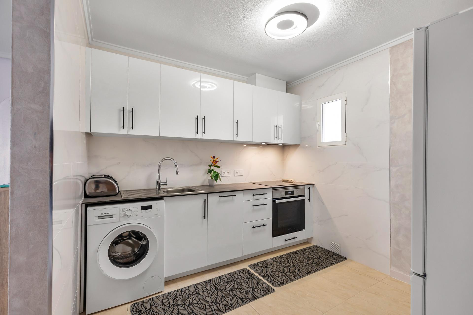 Resale - Apartment  - Torrevieja - Estacion de autobuses
