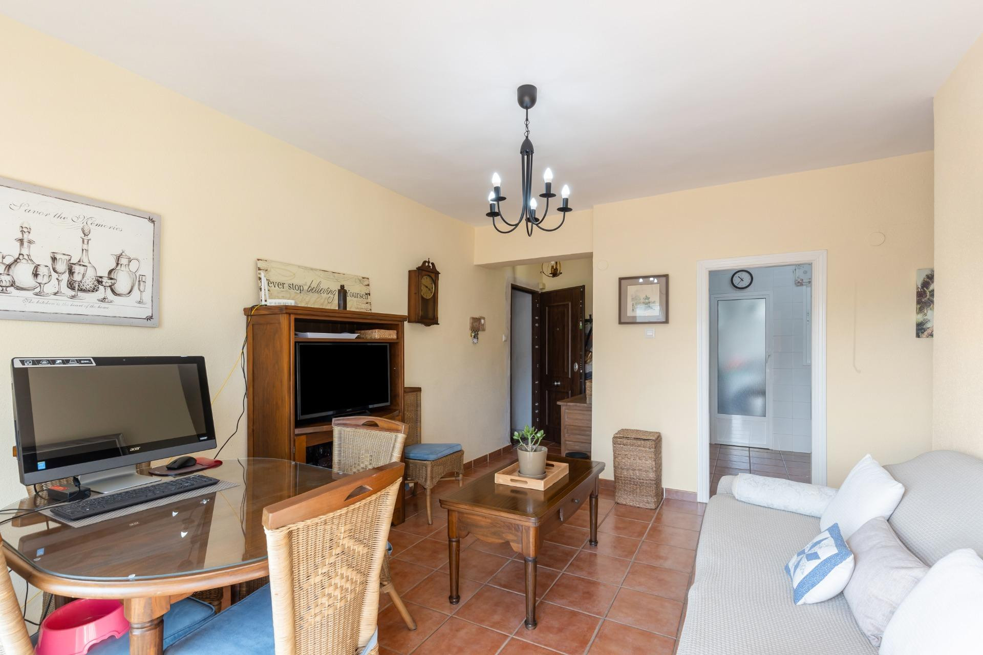 Resale - Apartment  - Torrevieja - Estacion de autobuses