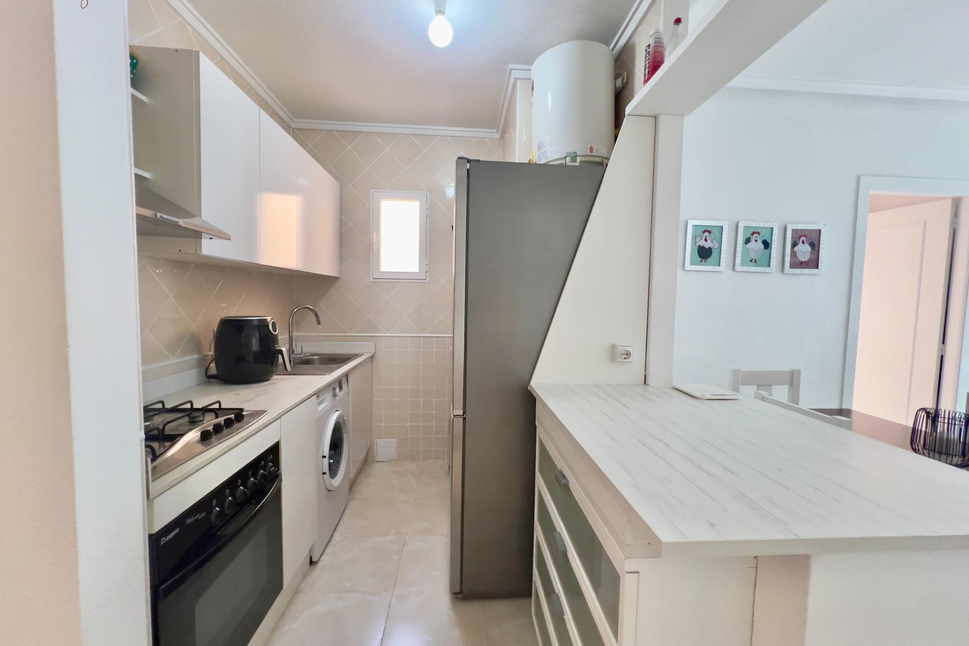 Resale - Apartment  - Torrevieja - Estacion de autobuses