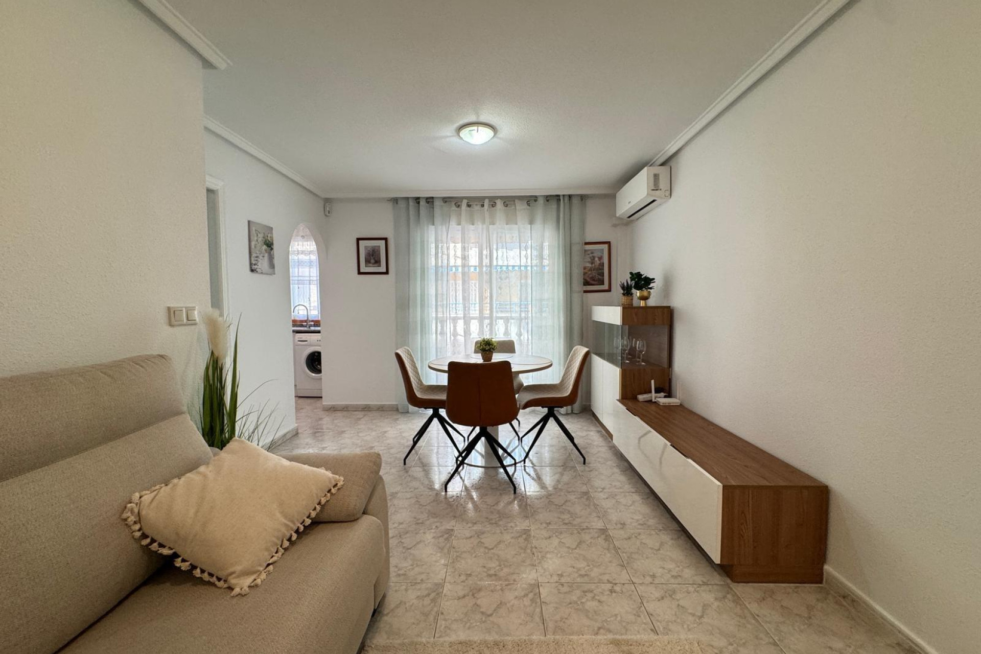 Resale - Apartment  - Torrevieja - Estacion de autobuses