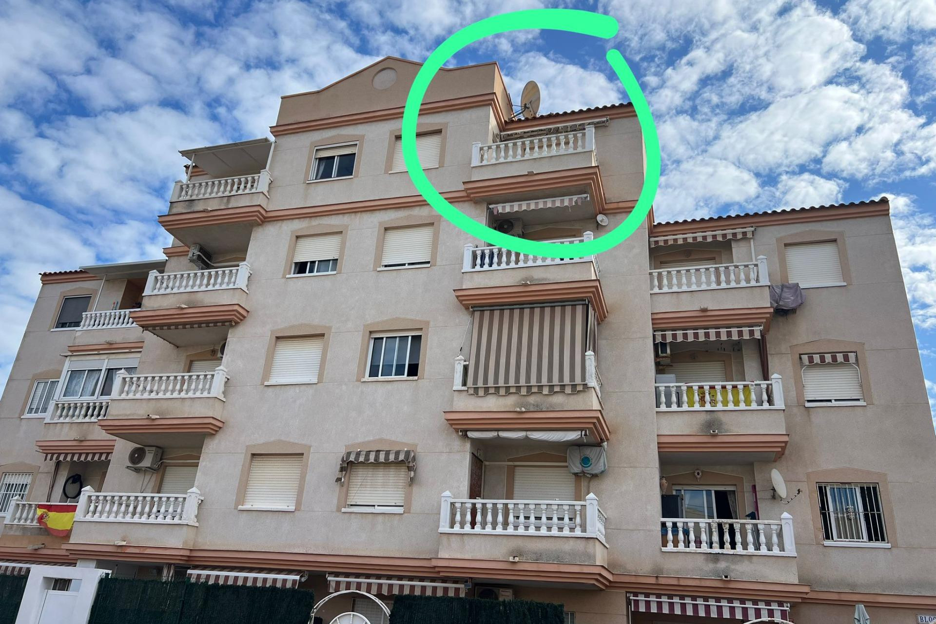 Resale - Apartment  - Torrevieja - Estacion de autobuses