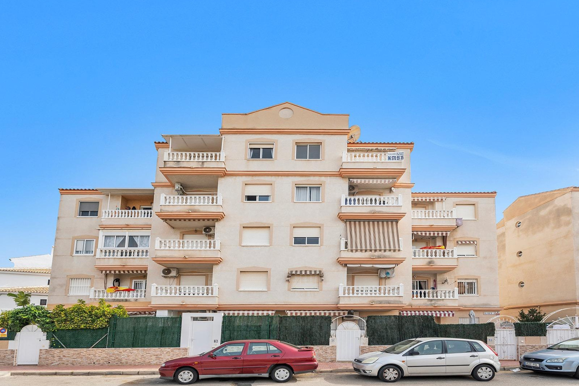 Resale - Apartment  - Torrevieja - Estacion de autobuses