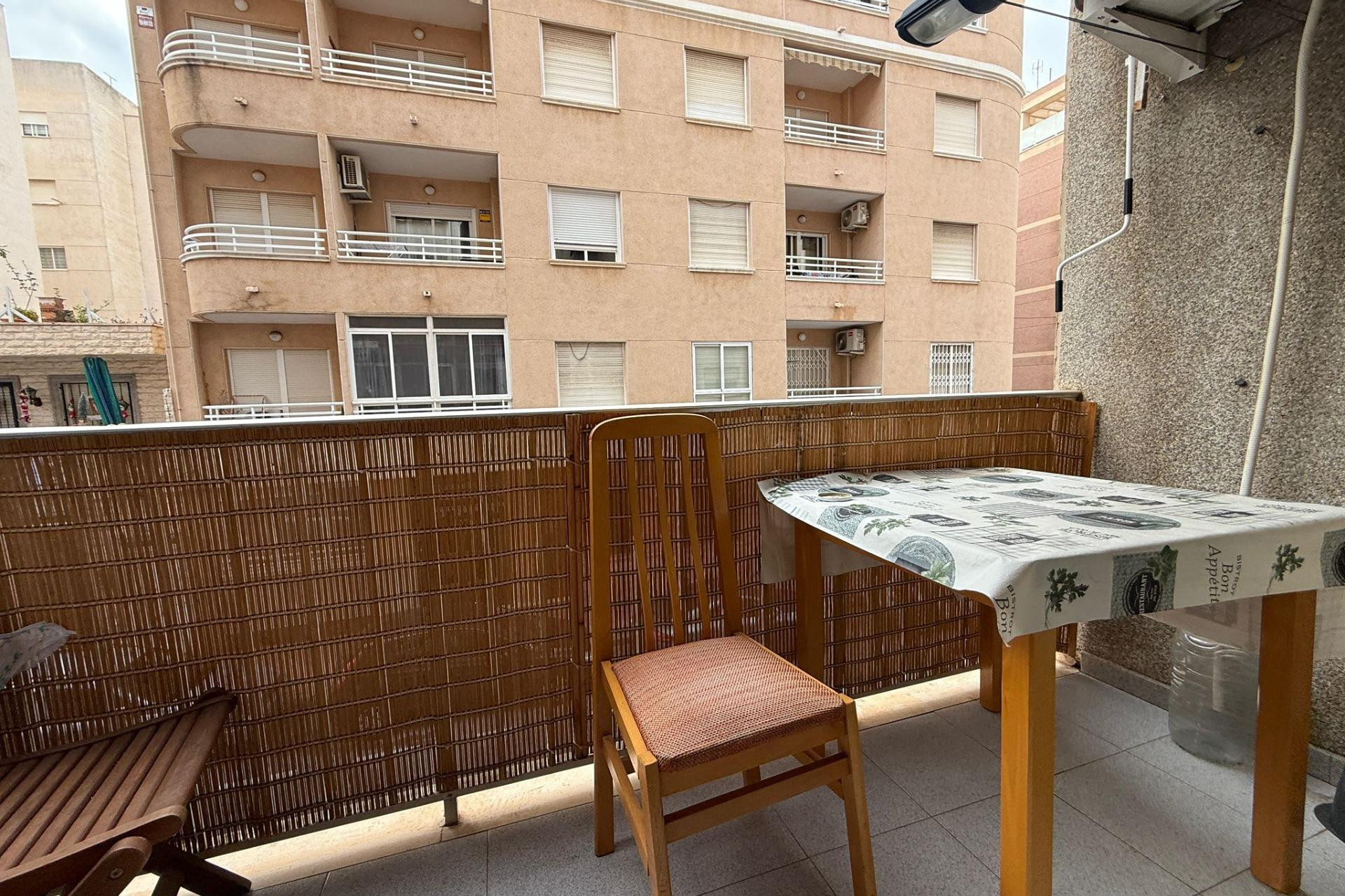 Resale - Apartment  - Torrevieja - Estacion de autobuses