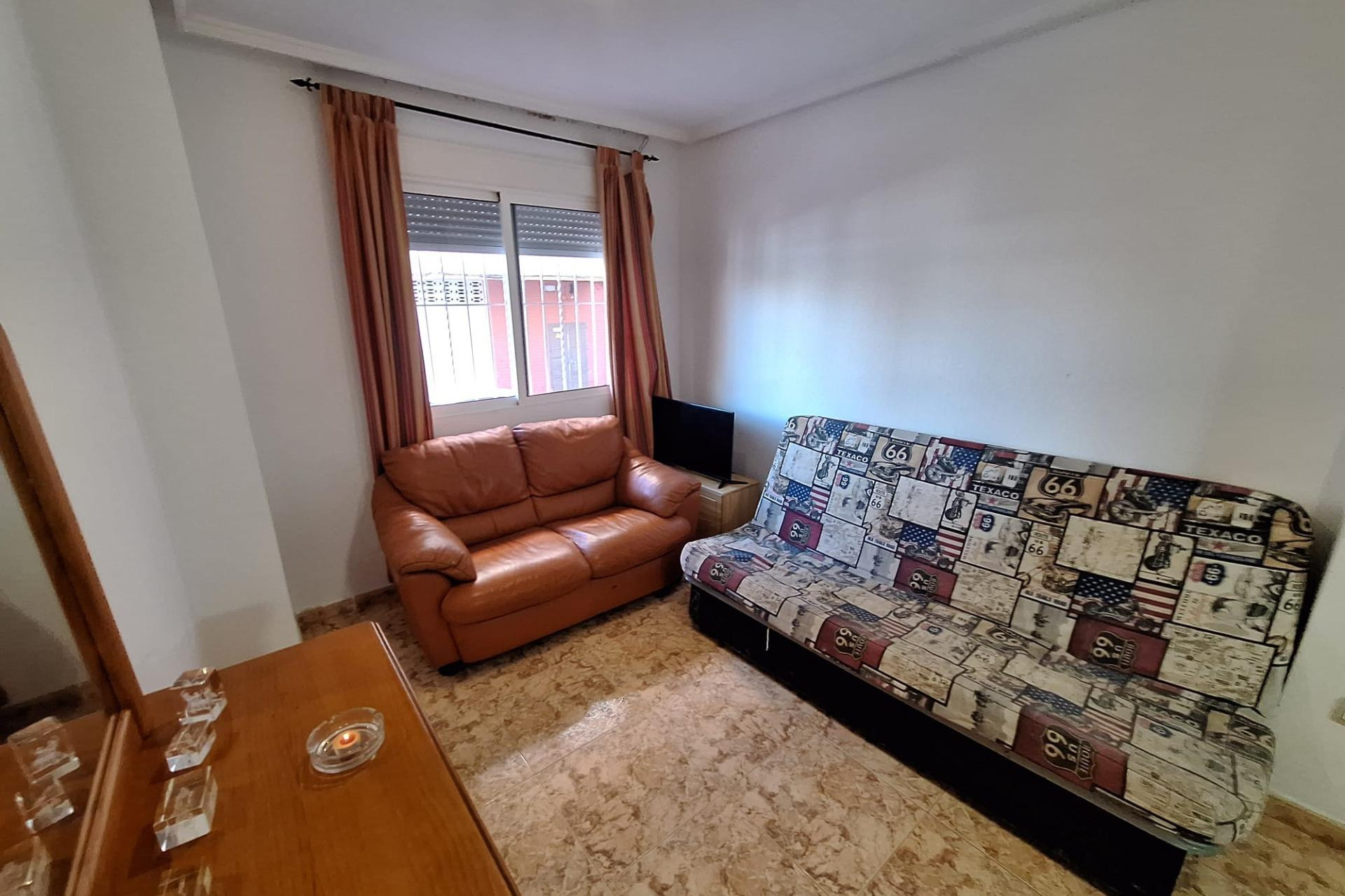 Resale - Apartment  - Torrevieja - Estacion de autobuses