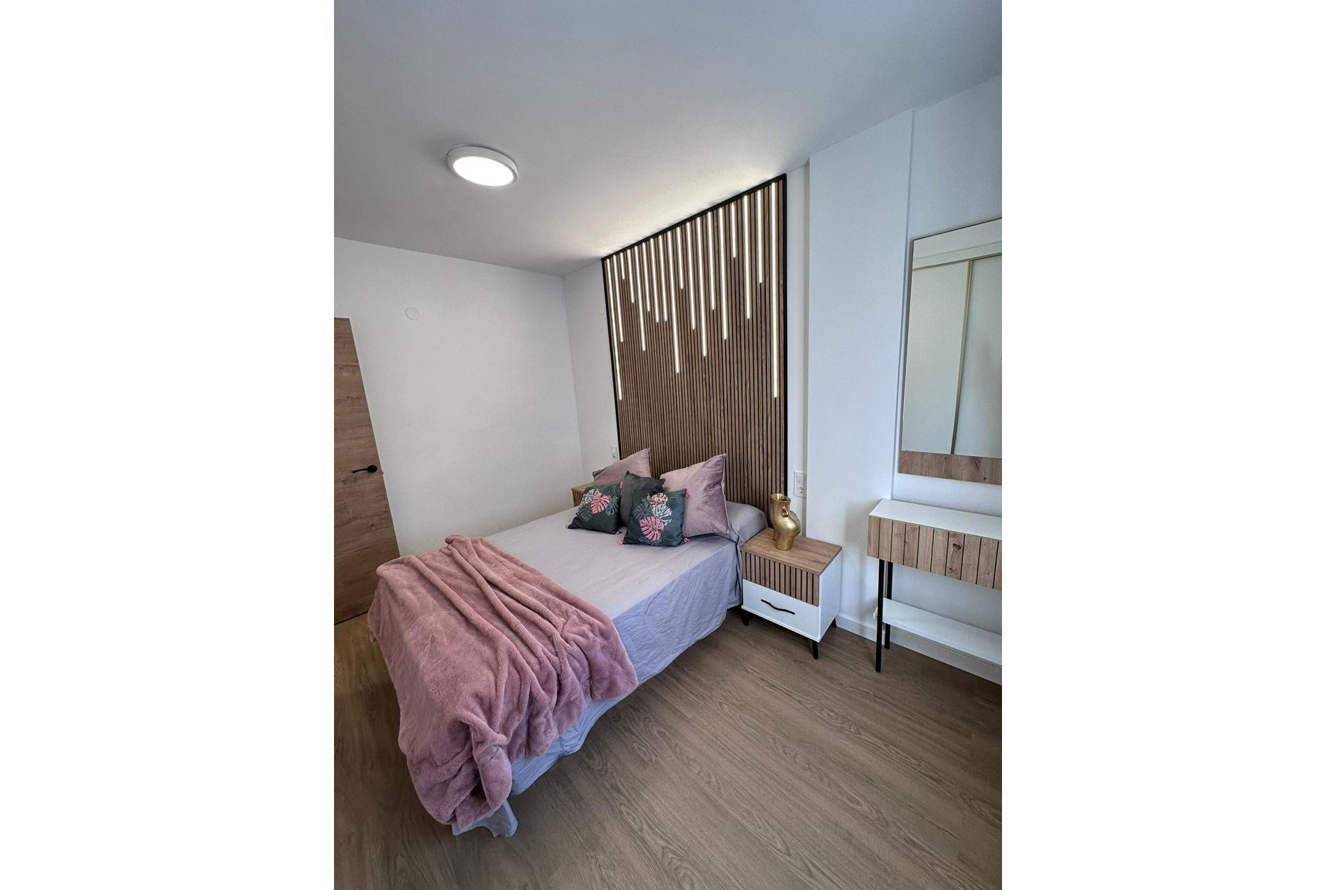 Resale - Apartment  - Torrevieja - Estacion de autobuses