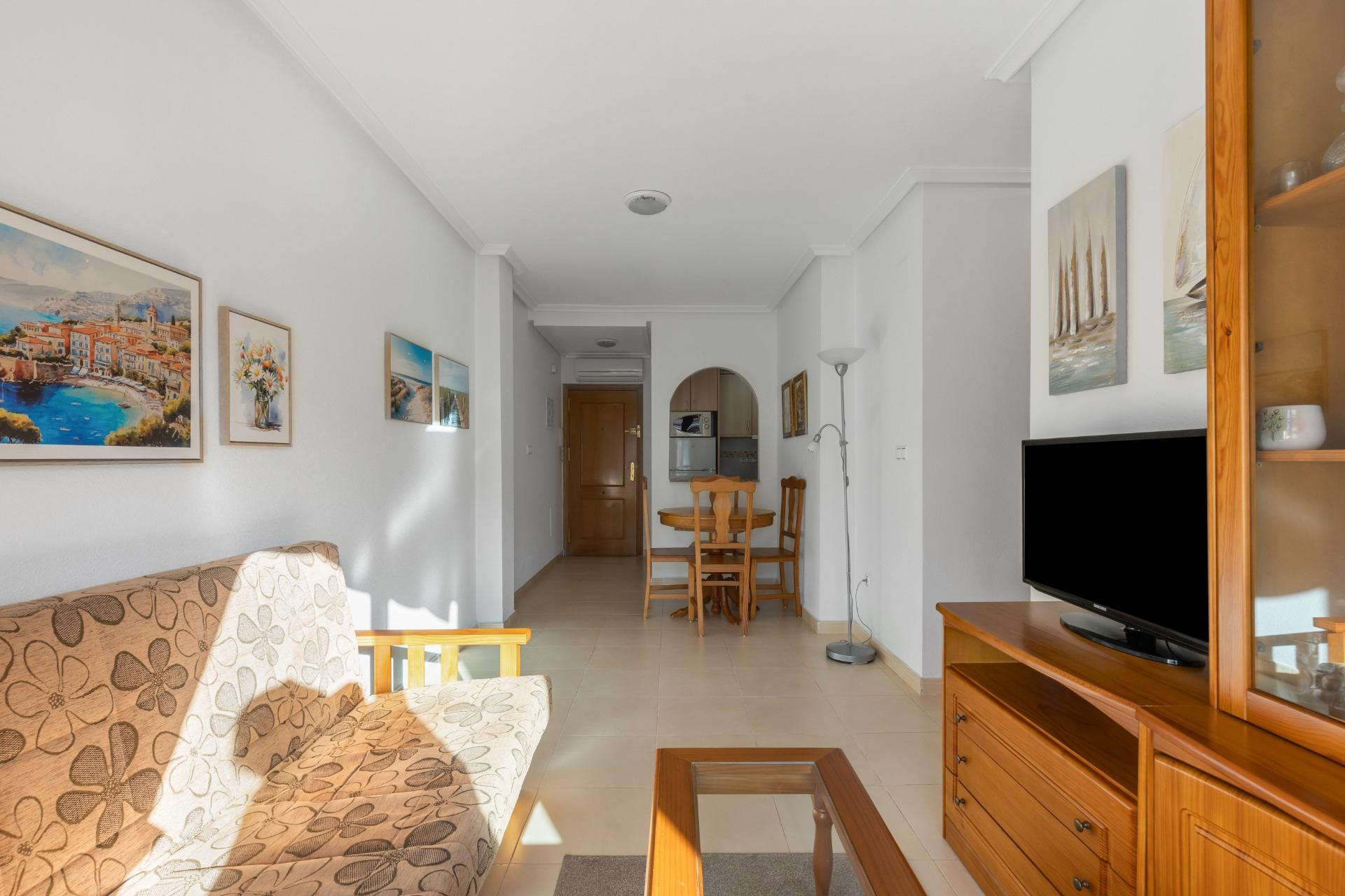 Resale - Apartment  - Torrevieja - Estacion de autobuses