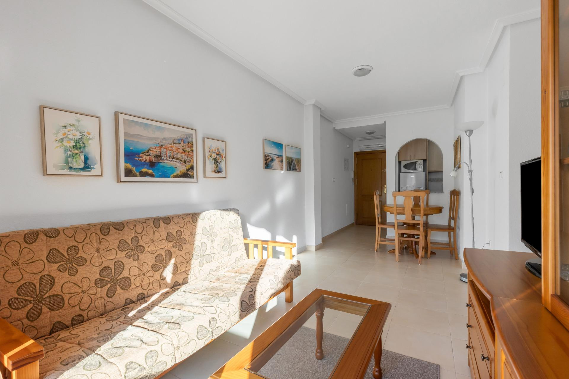 Resale - Apartment  - Torrevieja - Estacion de autobuses