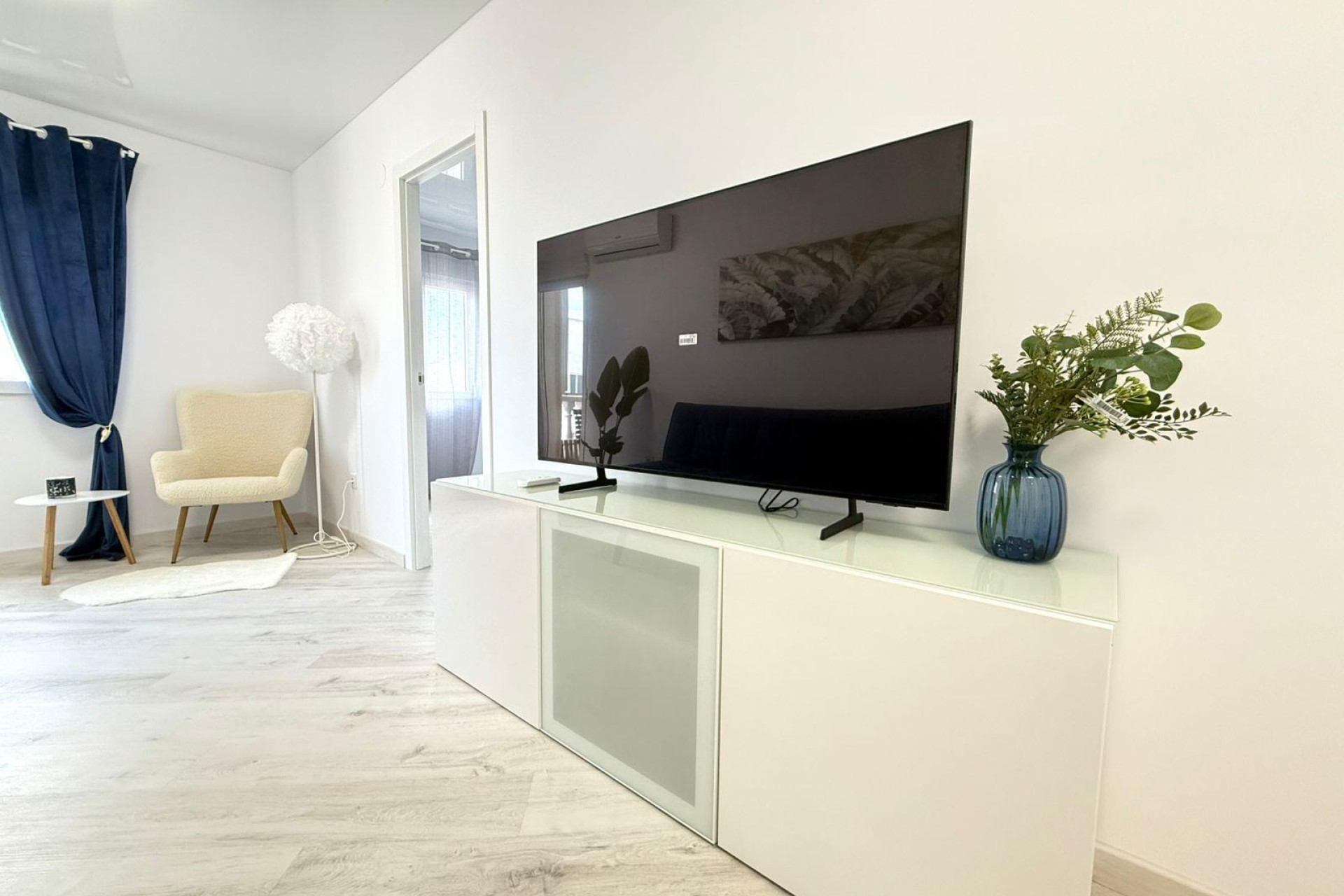 Resale - Apartment  - Torrevieja - Estacion de autobuses