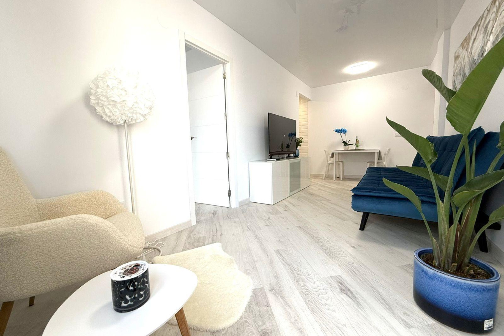 Resale - Apartment  - Torrevieja - Estacion de autobuses