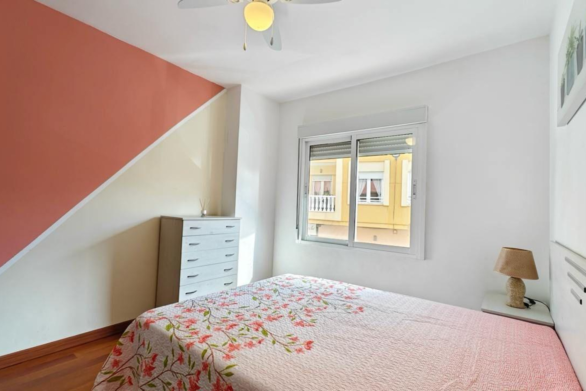 Resale - Apartment  - Torrevieja - Estacion de autobuses