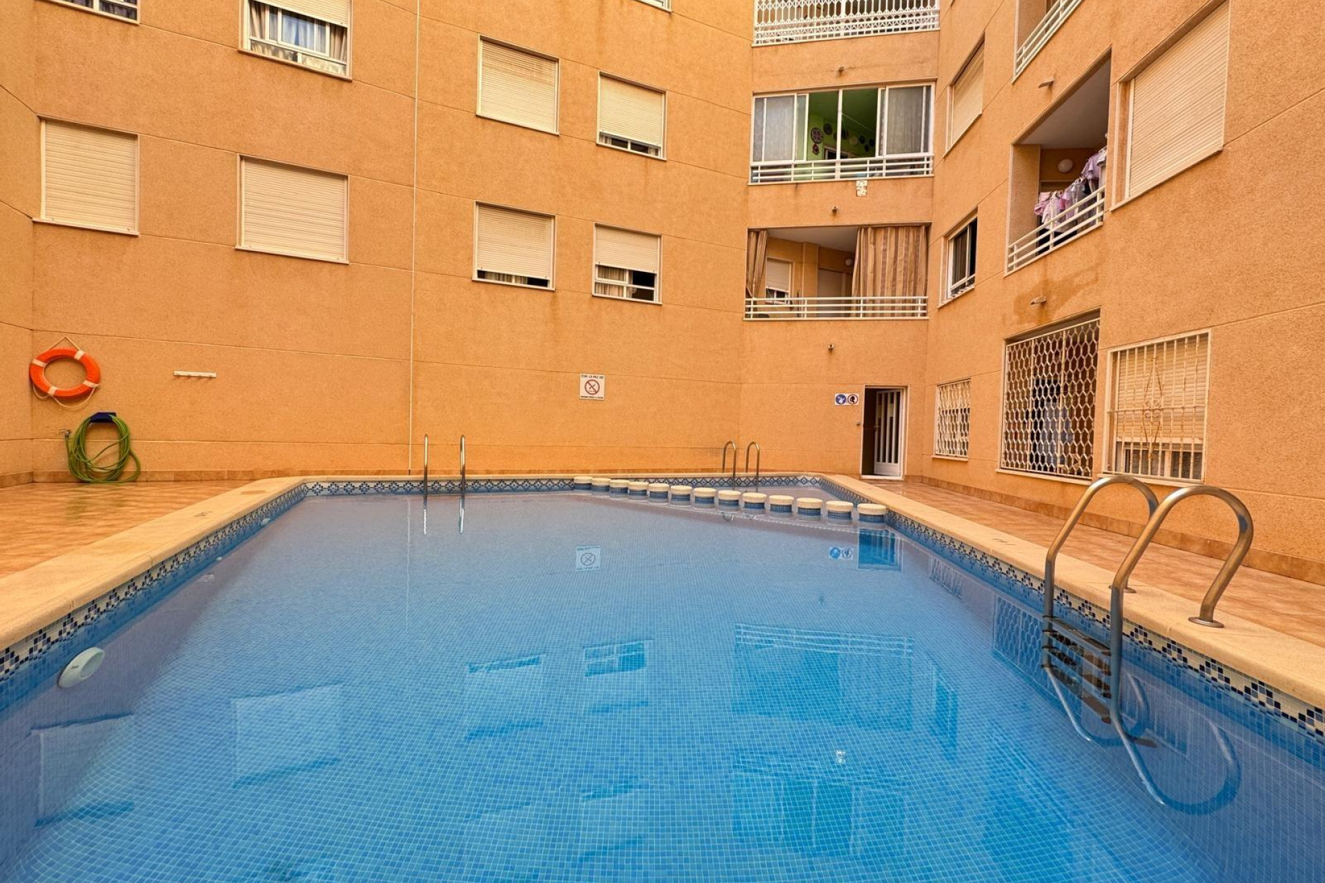 Resale - Apartment  - Torrevieja - Estacion de autobuses
