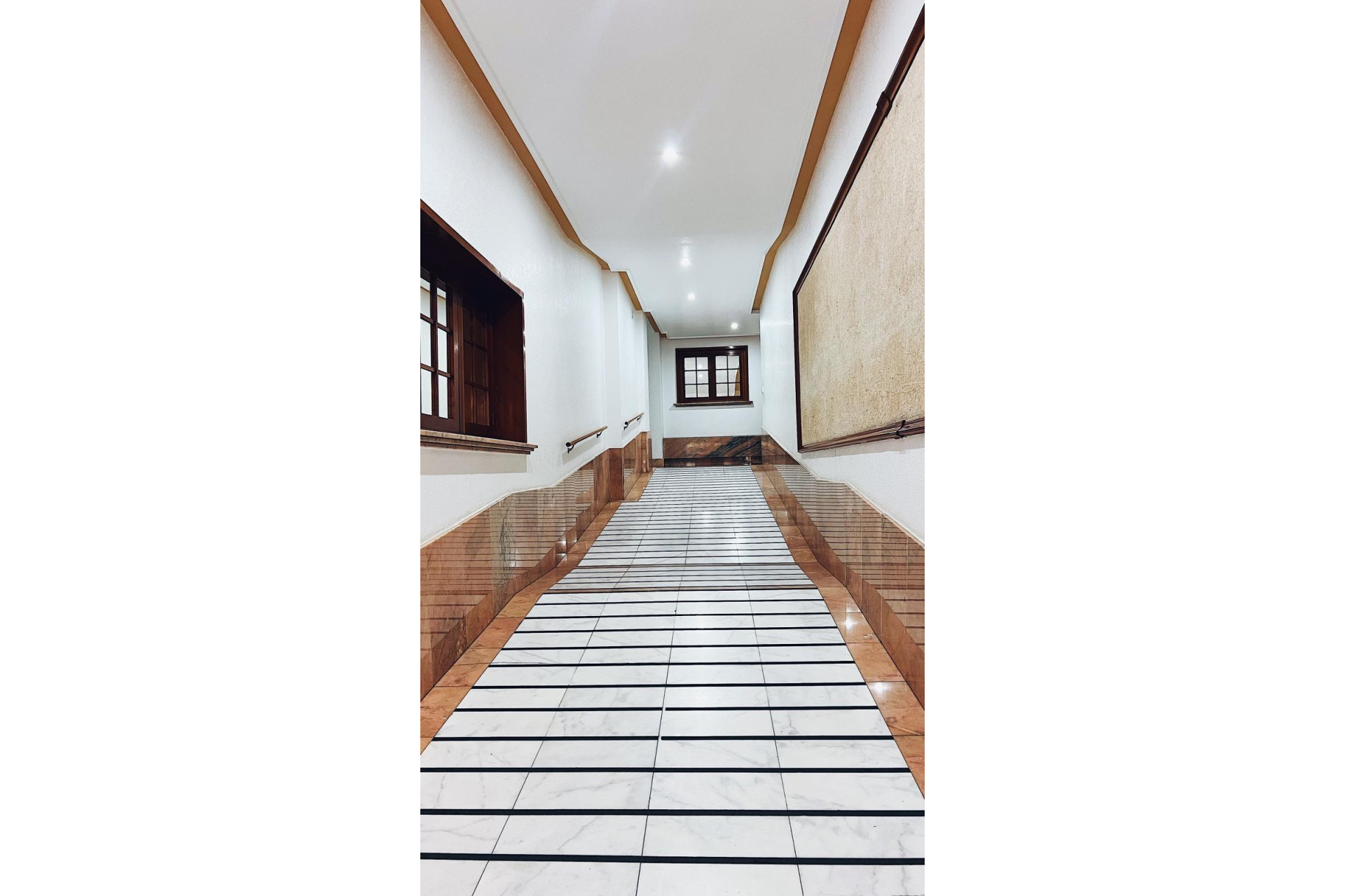 Resale - Apartment  - Torrevieja - Estacion de autobuses