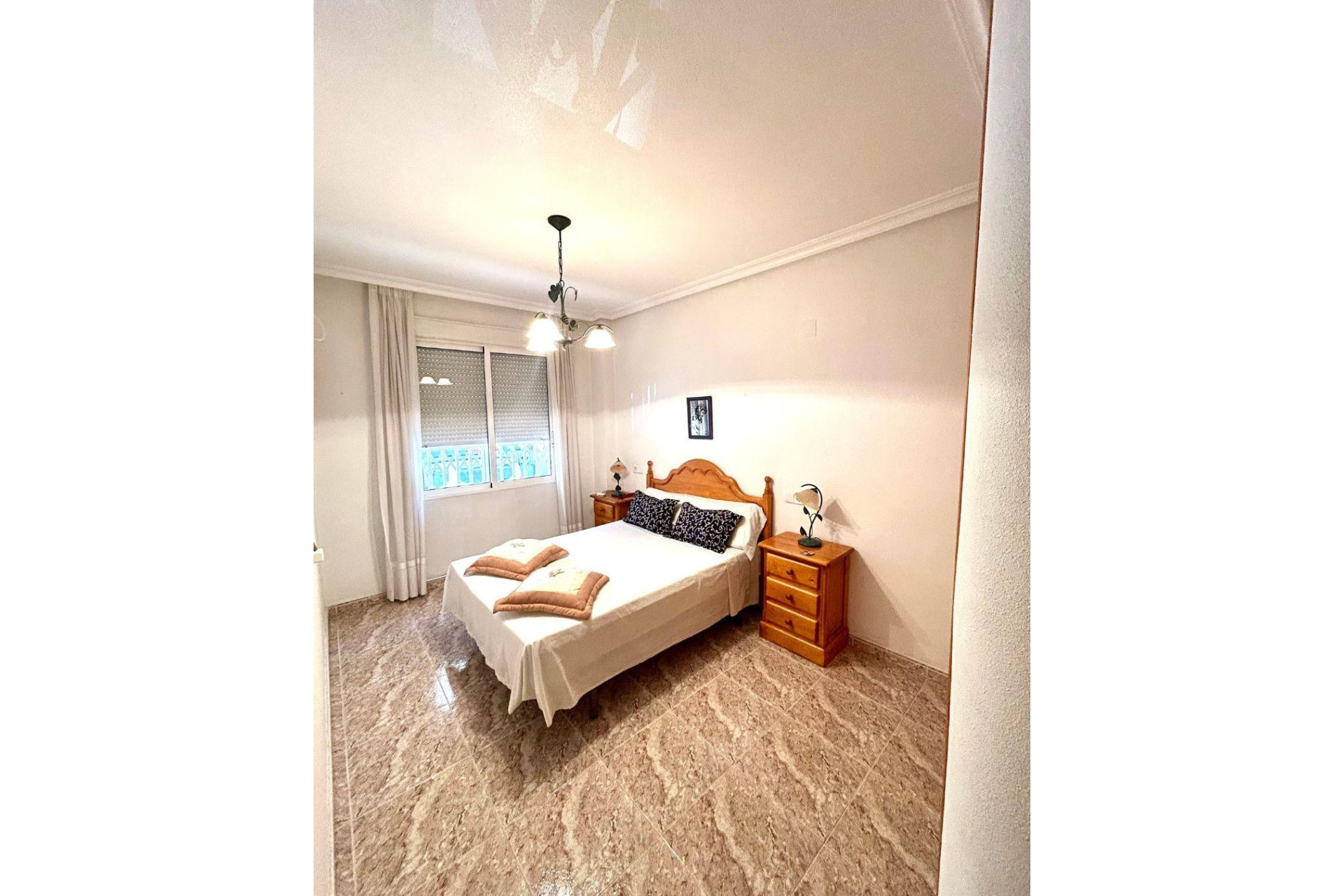 Resale - Apartment  - Torrevieja - Estacion de autobuses