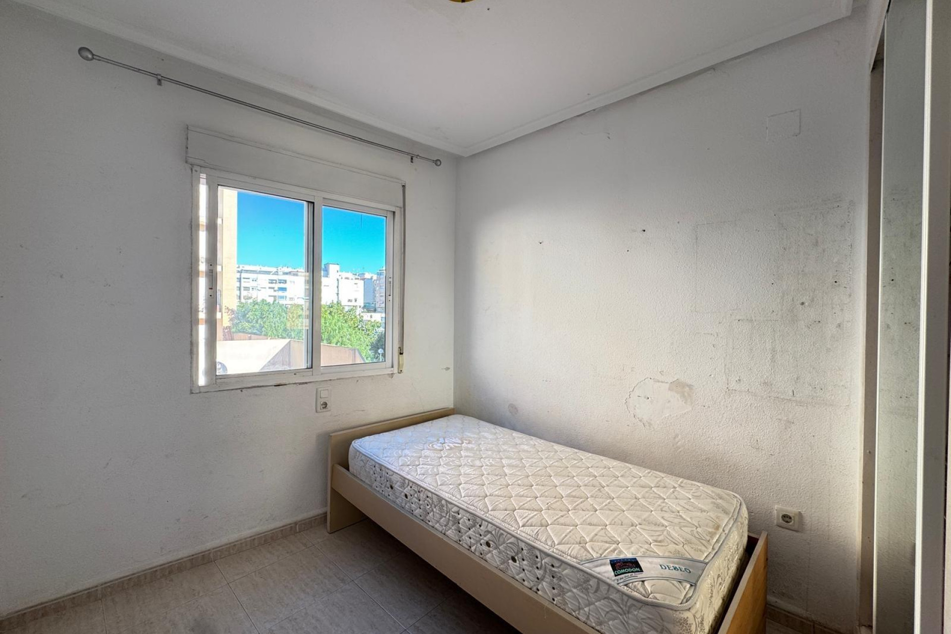 Resale - Apartment  - Torrevieja - Estacion de autobuses