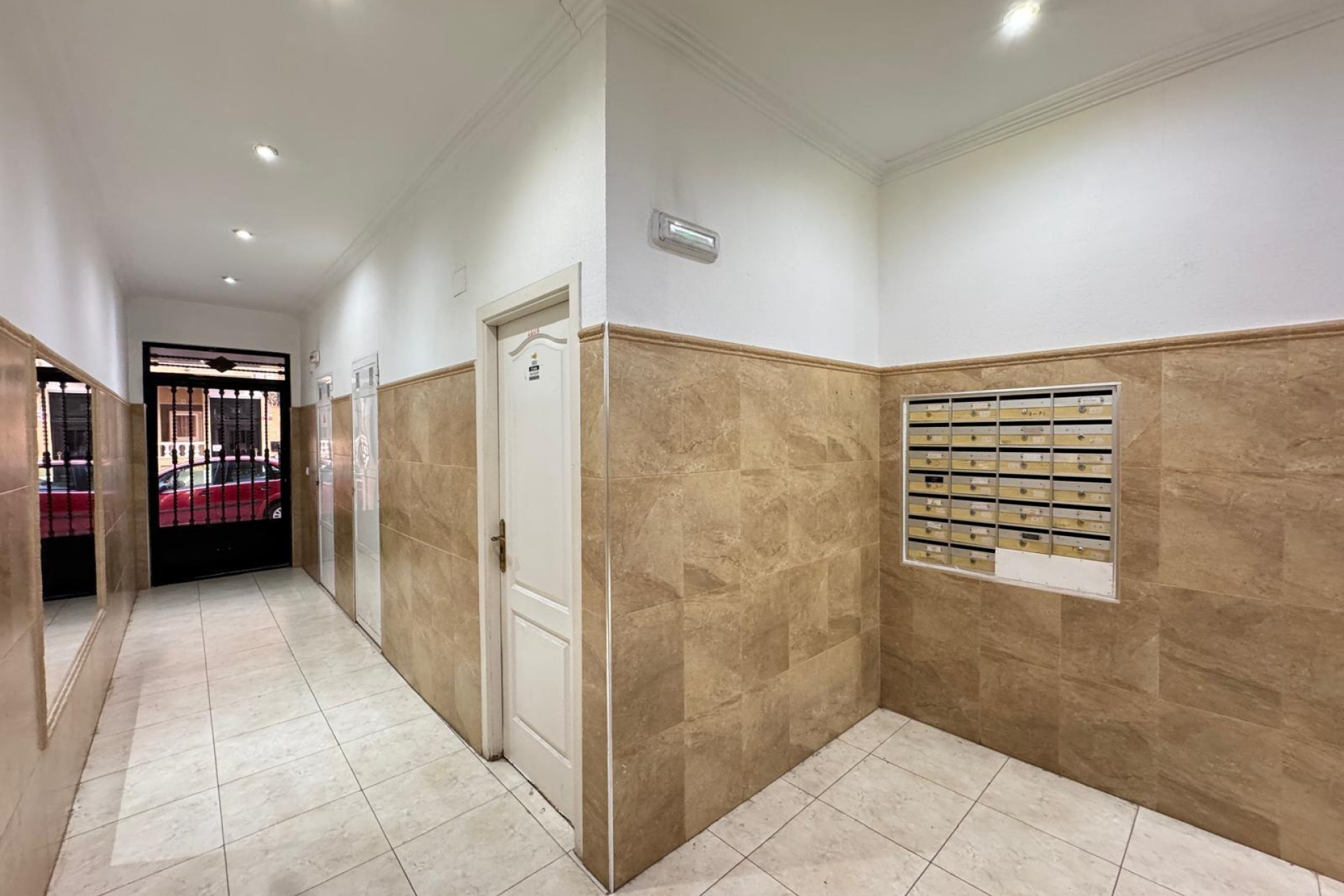 Resale - Apartment  - Torrevieja - Estacion de autobuses