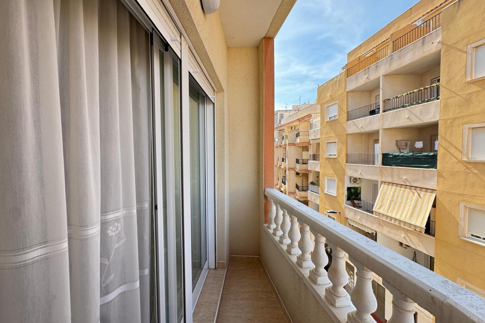 Resale - Apartment  - Torrevieja - Estacion de autobuses