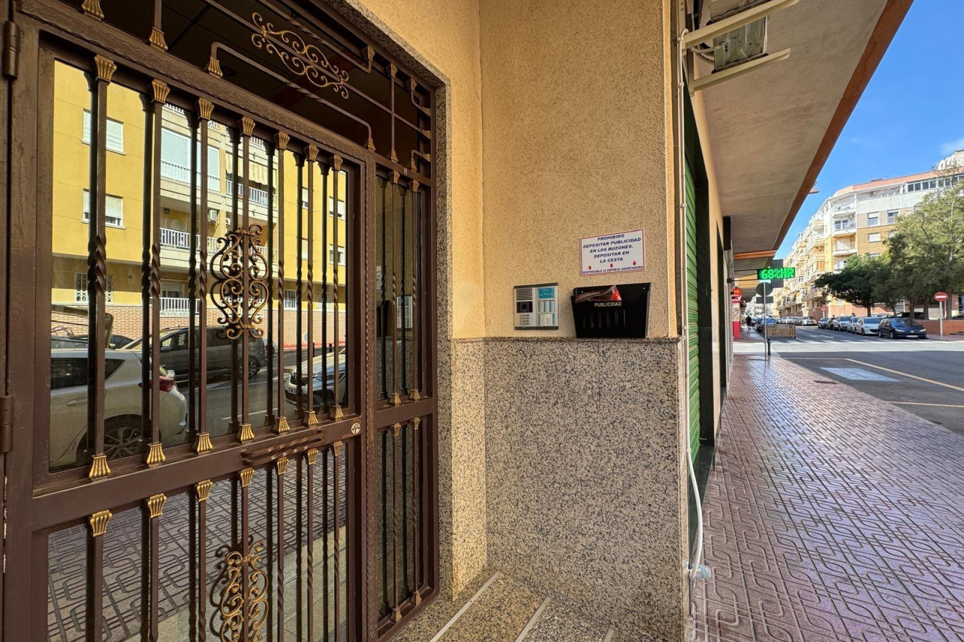 Resale - Apartment  - Torrevieja - Estacion de autobuses