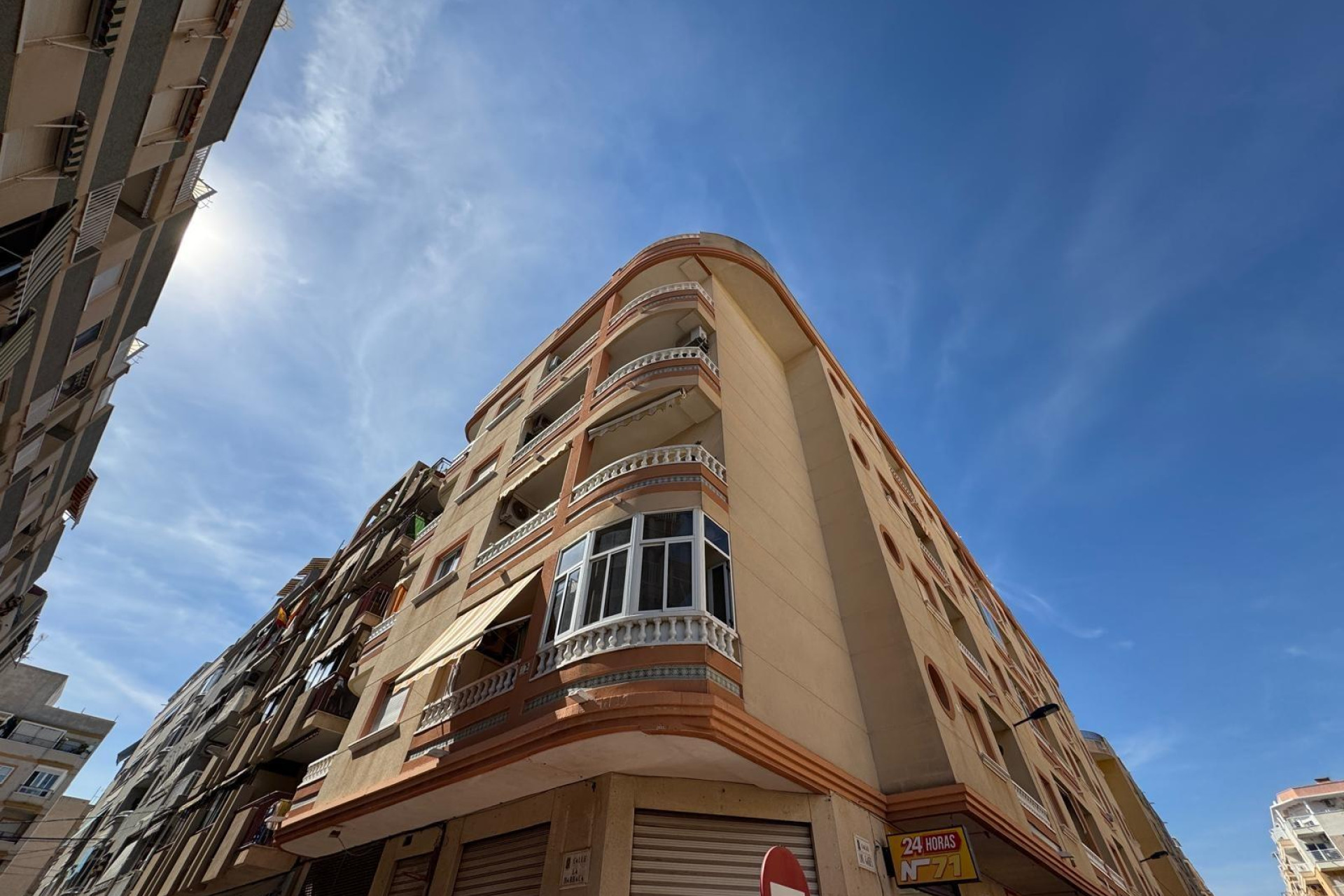 Resale - Apartment  - Torrevieja - Estacion de autobuses