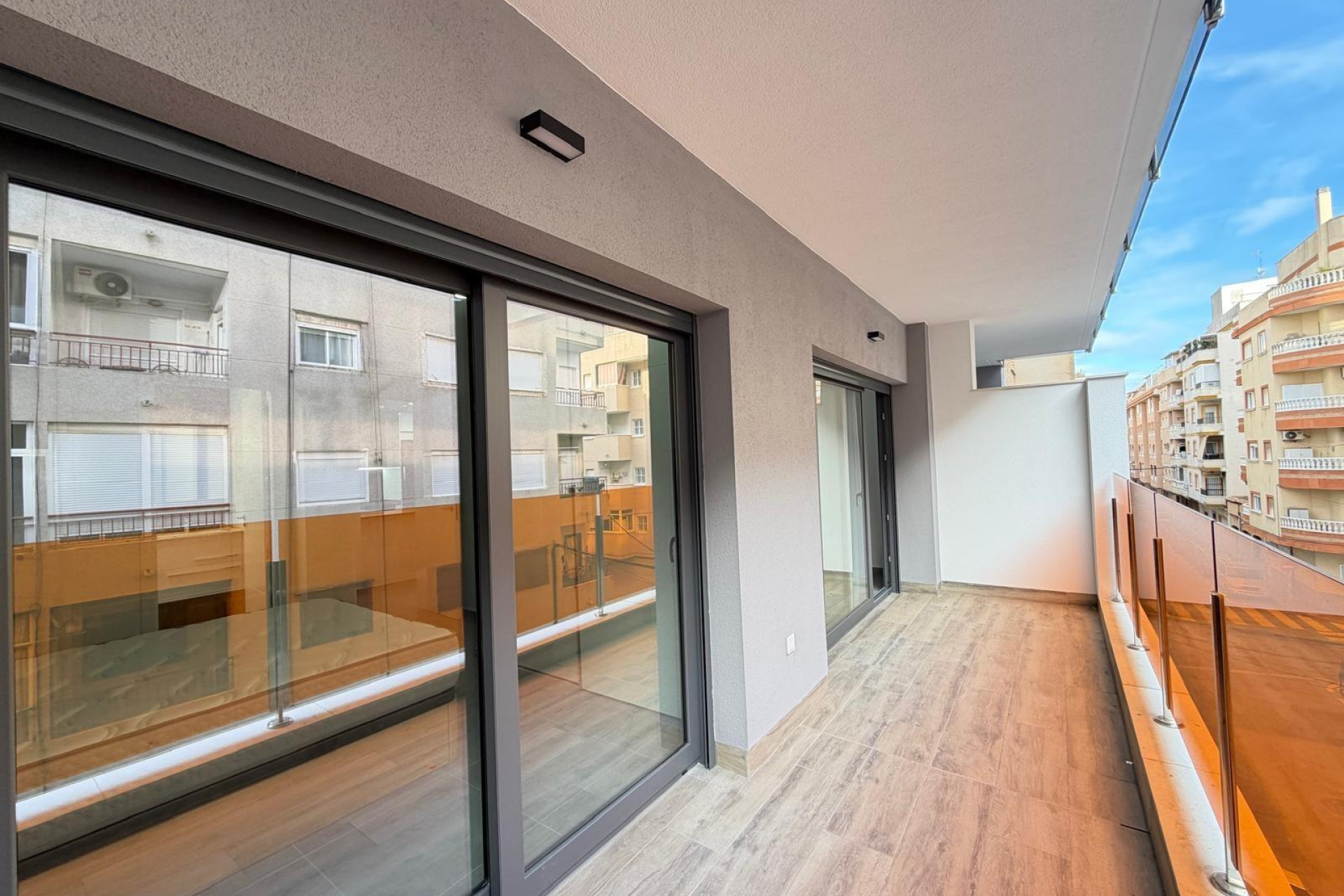 Resale - Apartment  - Torrevieja - Estacion de autobuses