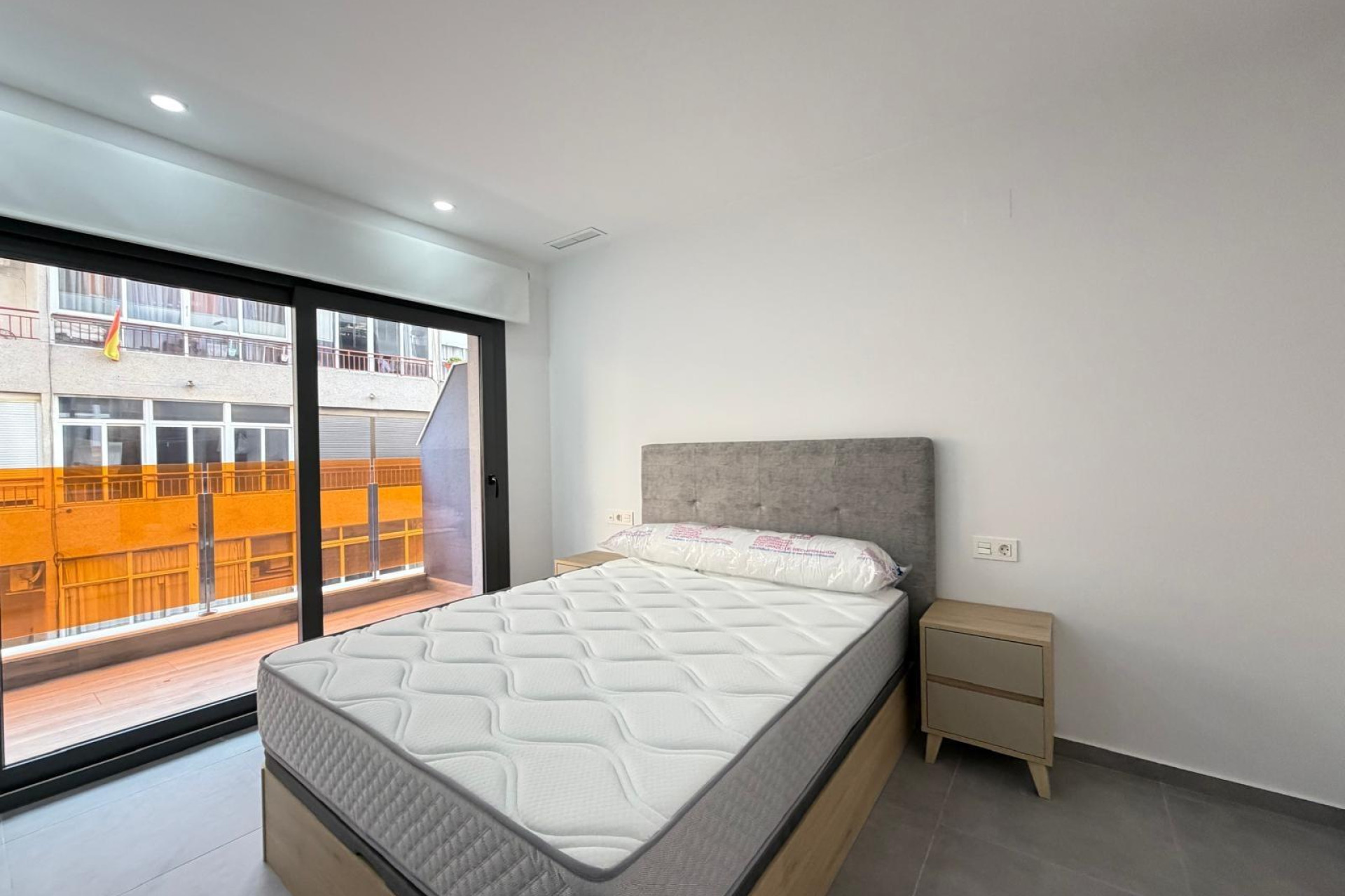 Resale - Apartment  - Torrevieja - Estacion de autobuses