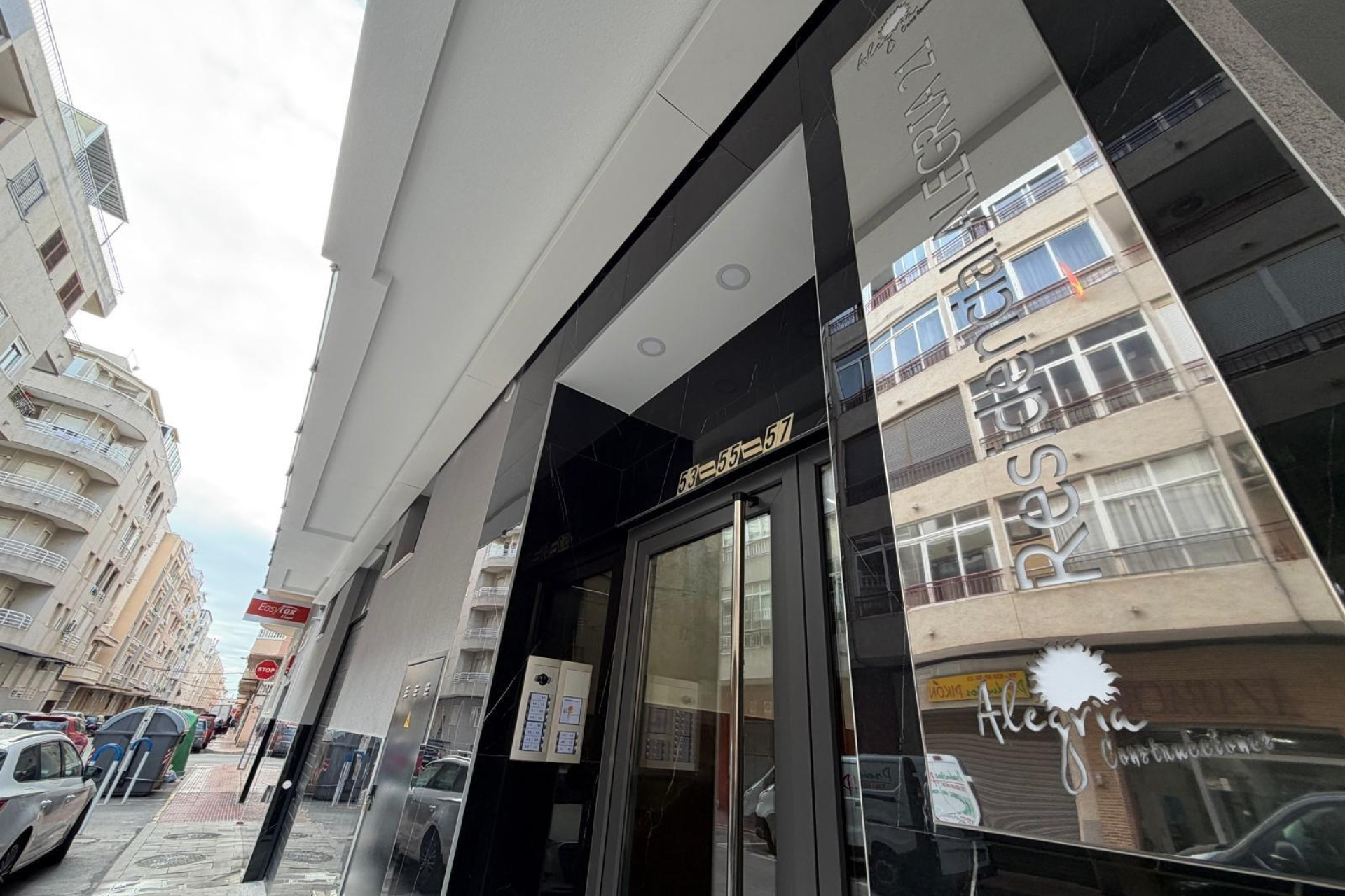 Resale - Apartment  - Torrevieja - Estacion de autobuses