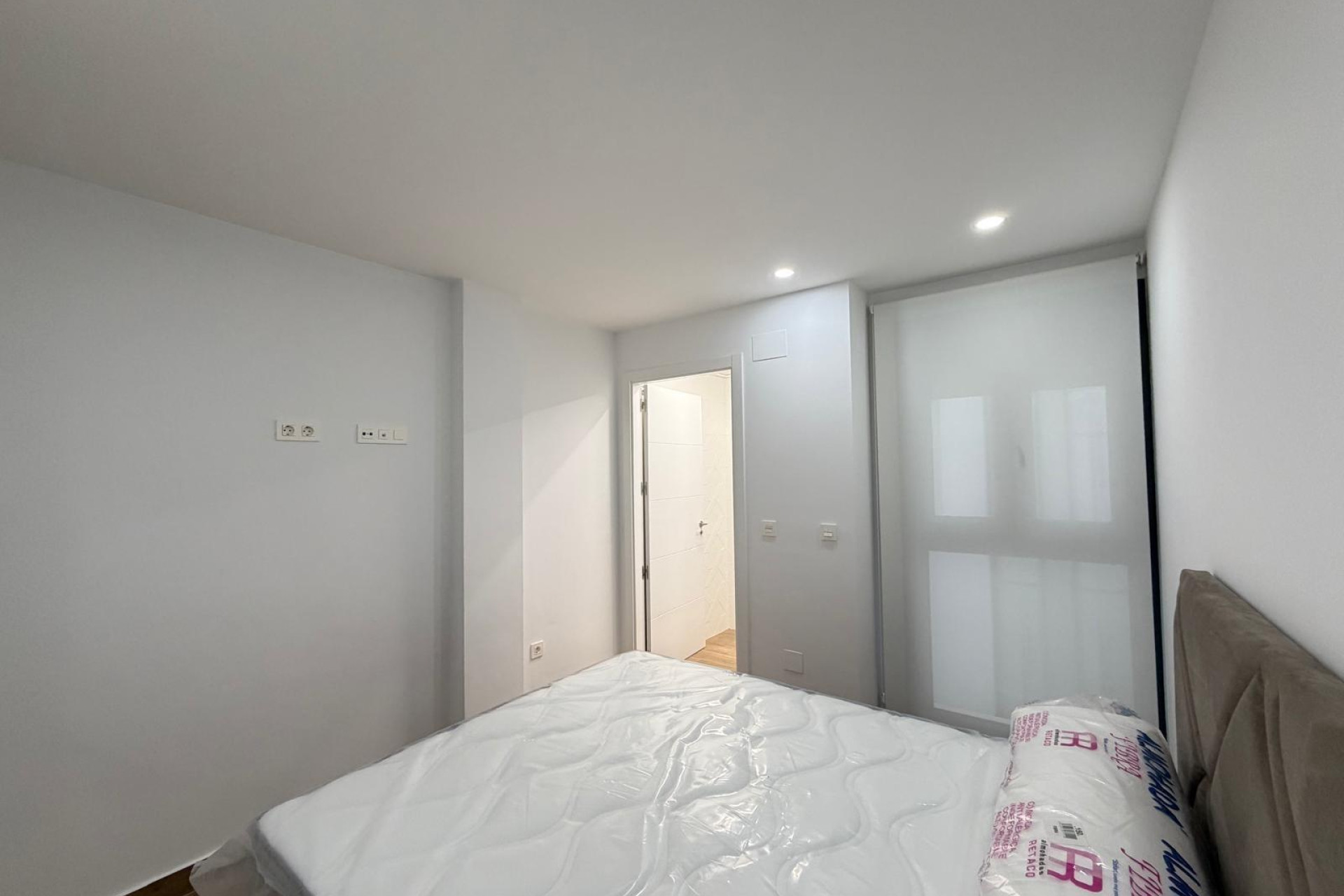 Resale - Apartment  - Torrevieja - Estacion de autobuses