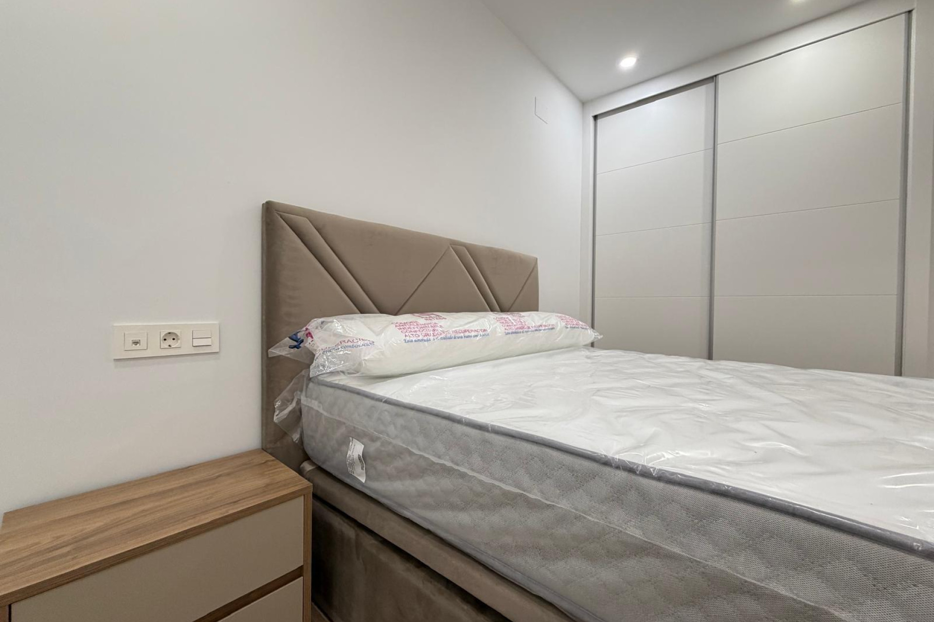 Resale - Apartment  - Torrevieja - Estacion de autobuses