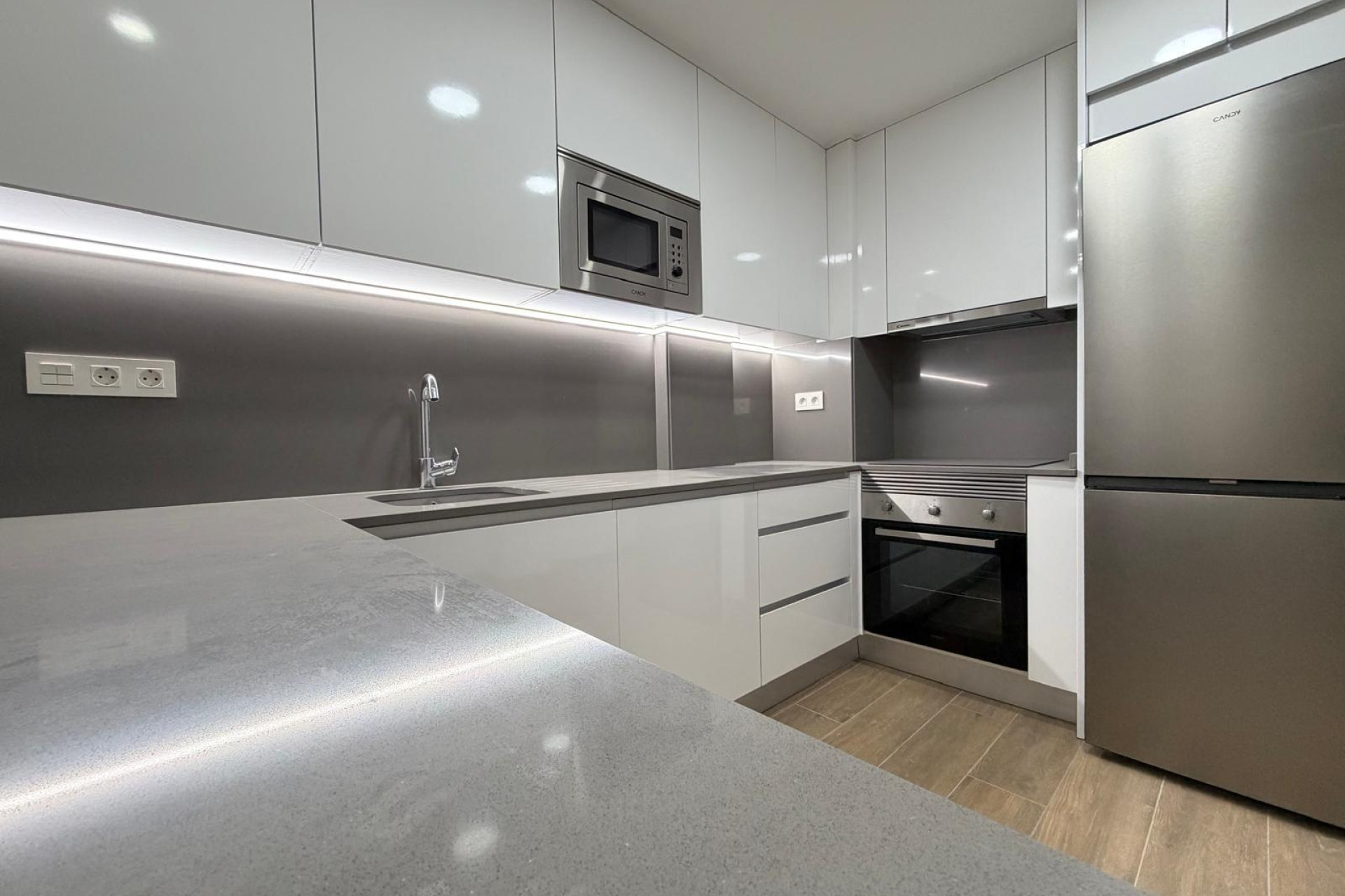 Resale - Apartment  - Torrevieja - Estacion de autobuses