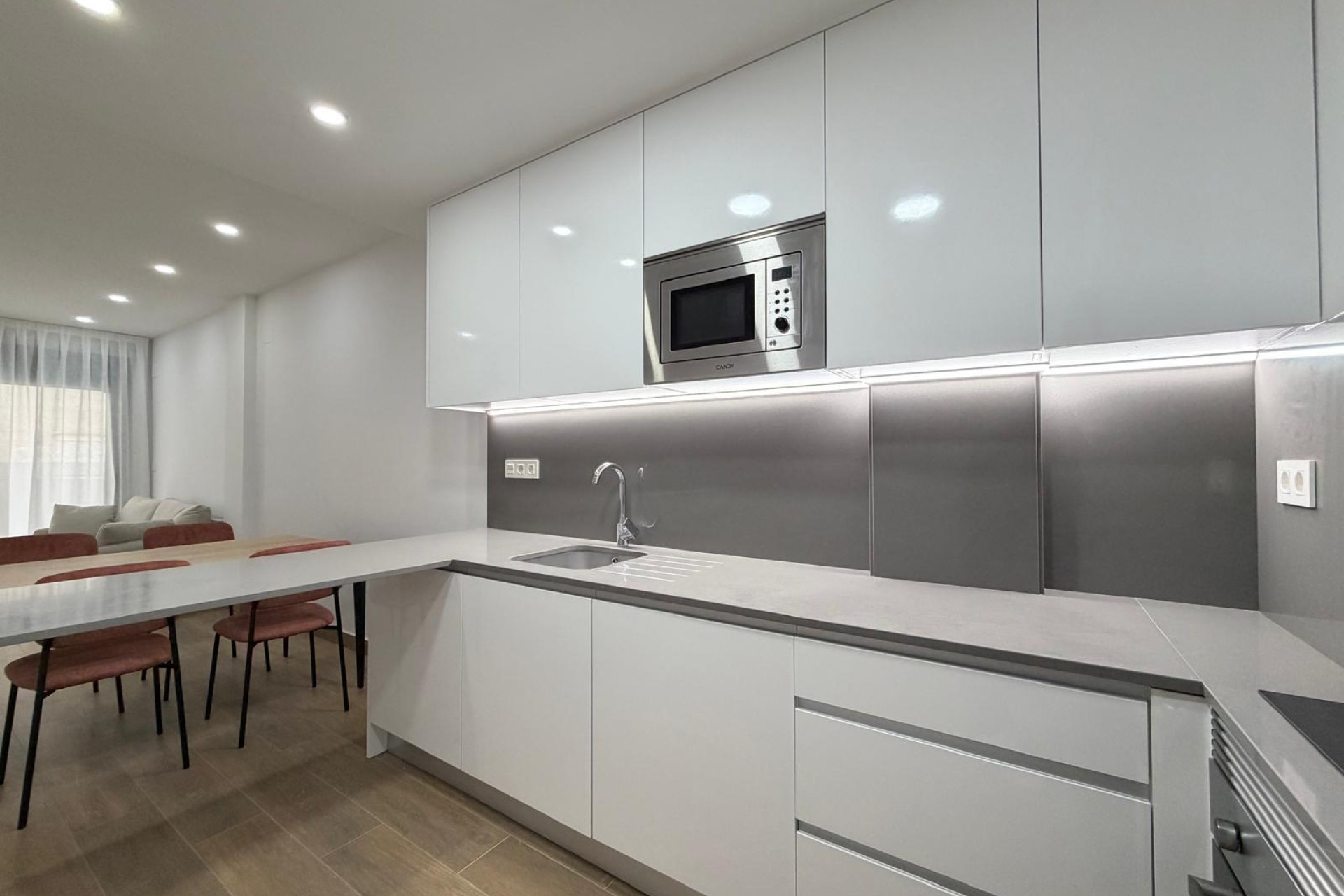 Resale - Apartment  - Torrevieja - Estacion de autobuses