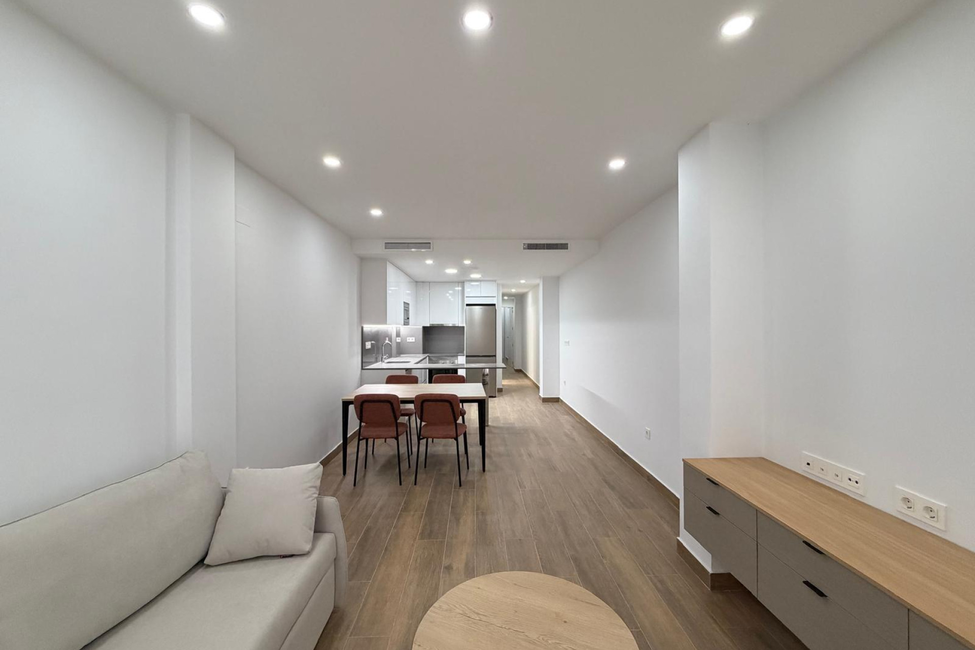 Resale - Apartment  - Torrevieja - Estacion de autobuses