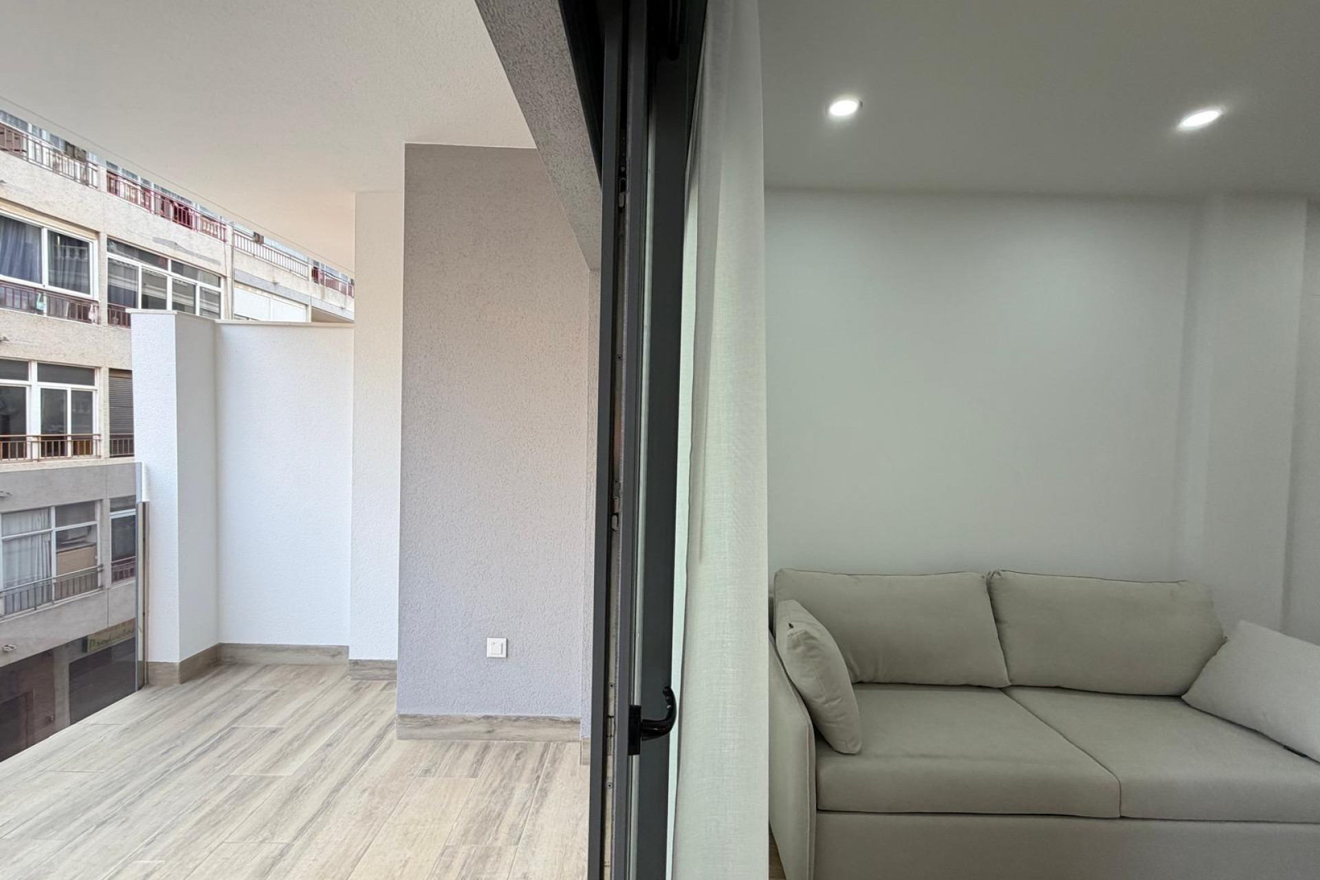 Resale - Apartment  - Torrevieja - Estacion de autobuses