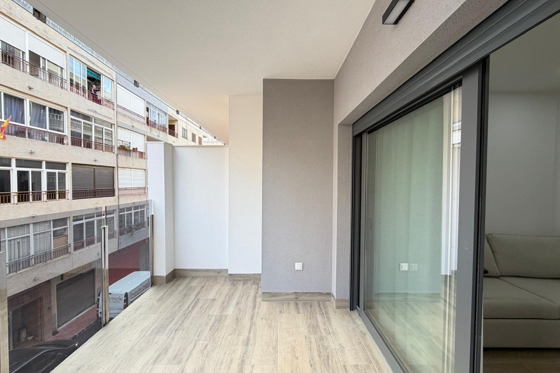 Resale - Apartment  - Torrevieja - Estacion de autobuses