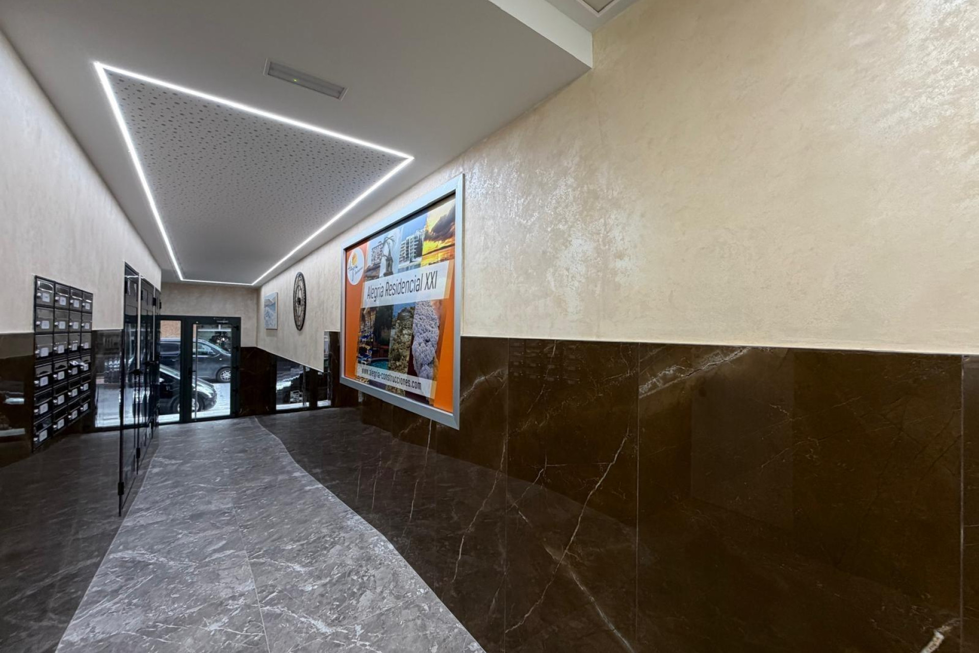 Resale - Apartment  - Torrevieja - Estacion de autobuses