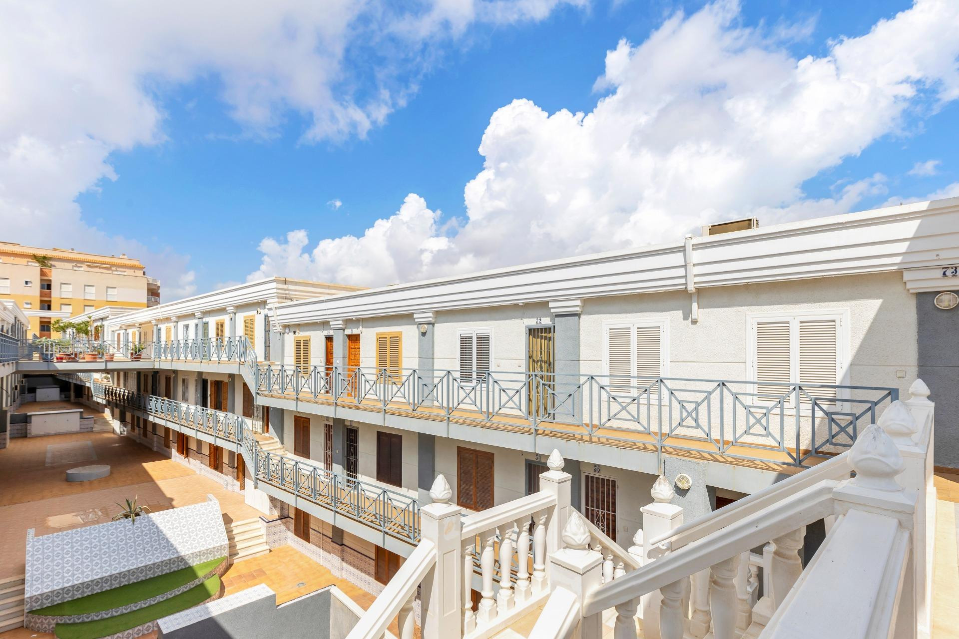 Resale - Apartment  - Torrevieja - Habaneras