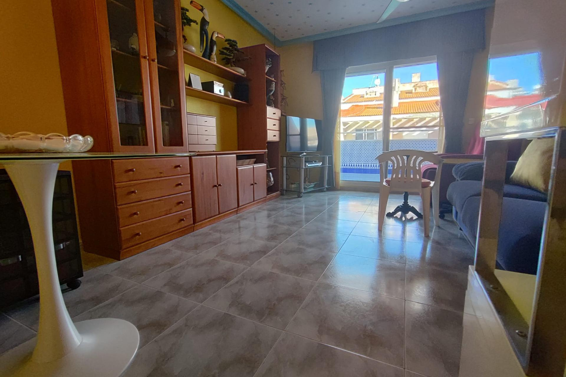 Resale - Apartment  - Torrevieja - Habaneras